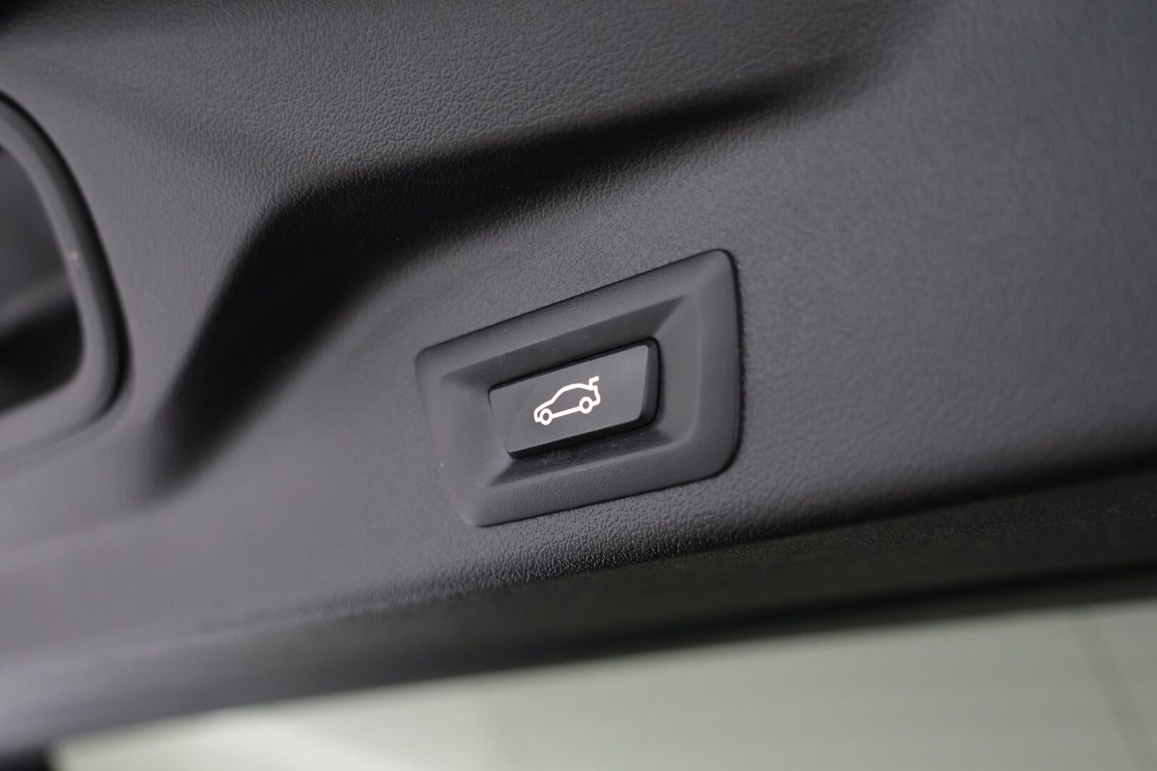 BMW X5 2020 G05 xDrive45e A M-Sport Individual ** ACC / H/K / Laser / Ilmastoidut Muistinahat / 360° / HUD / Panorama / Koukku / Ilma-alusta - ** Suomi-auto / 4-alue ilmastointi / Merino-nahat ** - HULLUT AVAJAISHULINAT KORKOTARJOUS 3,29 %