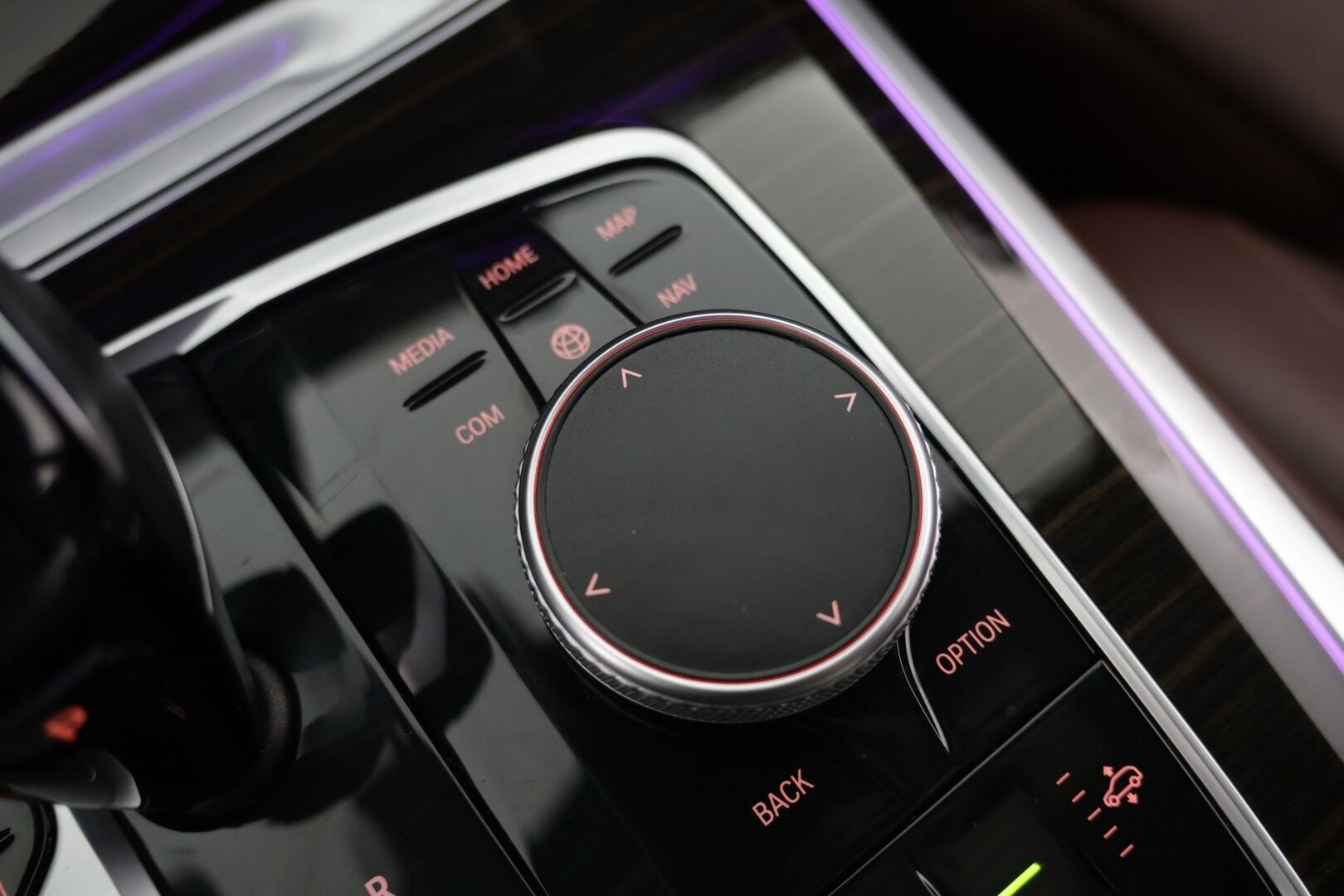 BMW X5 2020 G05 xDrive45e A M-Sport Individual ** ACC / H/K / Laser / Ilmastoidut Muistinahat / 360° / HUD / Panorama / Koukku / Ilma-alusta - ** Suomi-auto / 4-alue ilmastointi / Merino-nahat ** - HULLUT AVAJAISHULINAT KORKOTARJOUS 3,29 %