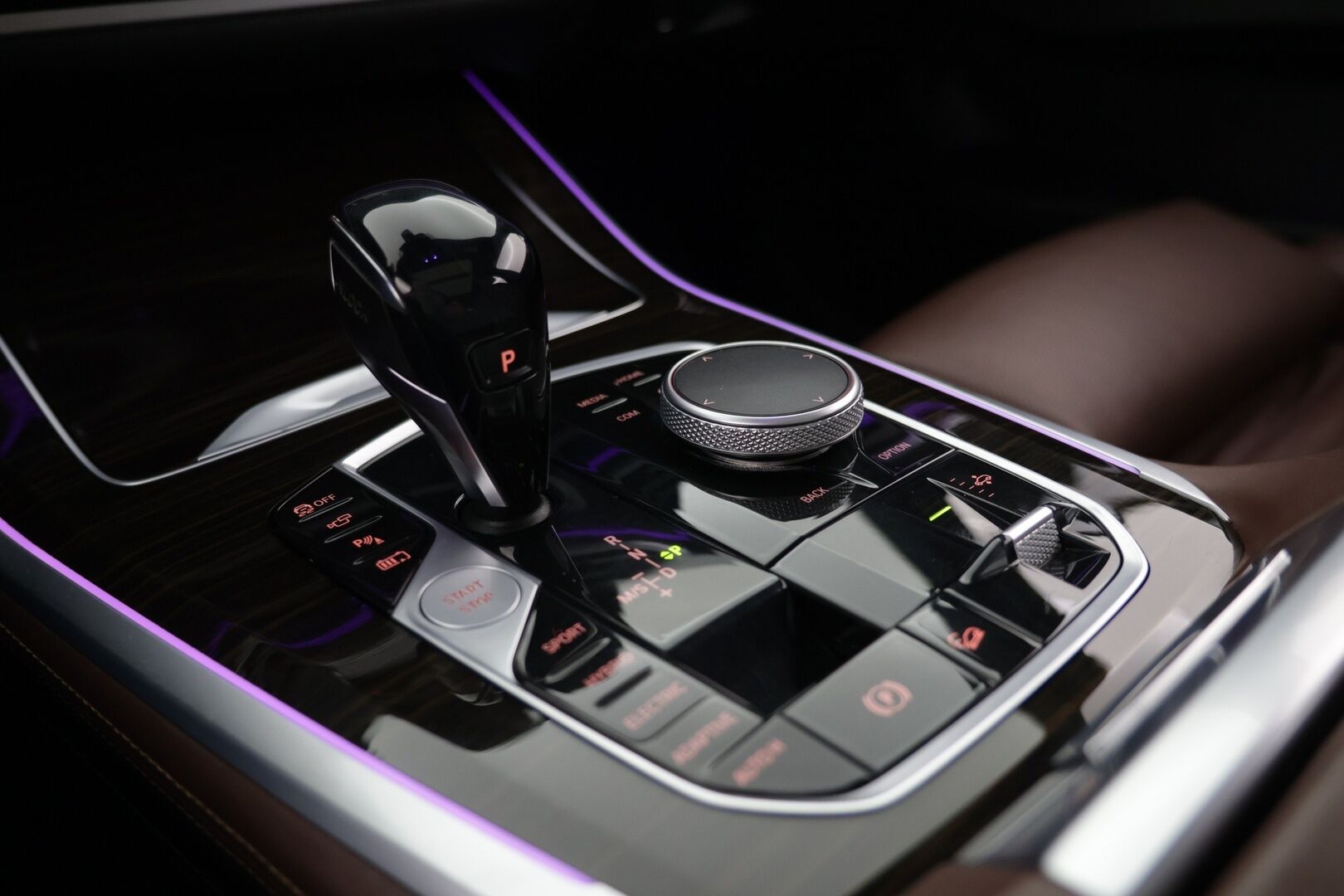 BMW X5 2020 G05 xDrive45e A M-Sport Individual ** ACC / H/K / Laser / Ilmastoidut Muistinahat / 360° / HUD / Panorama / Koukku / Ilma-alusta - ** Suomi-auto / 4-alue ilmastointi / Merino-nahat ** - HULLUT AVAJAISHULINAT KORKOTARJOUS 3,29 %