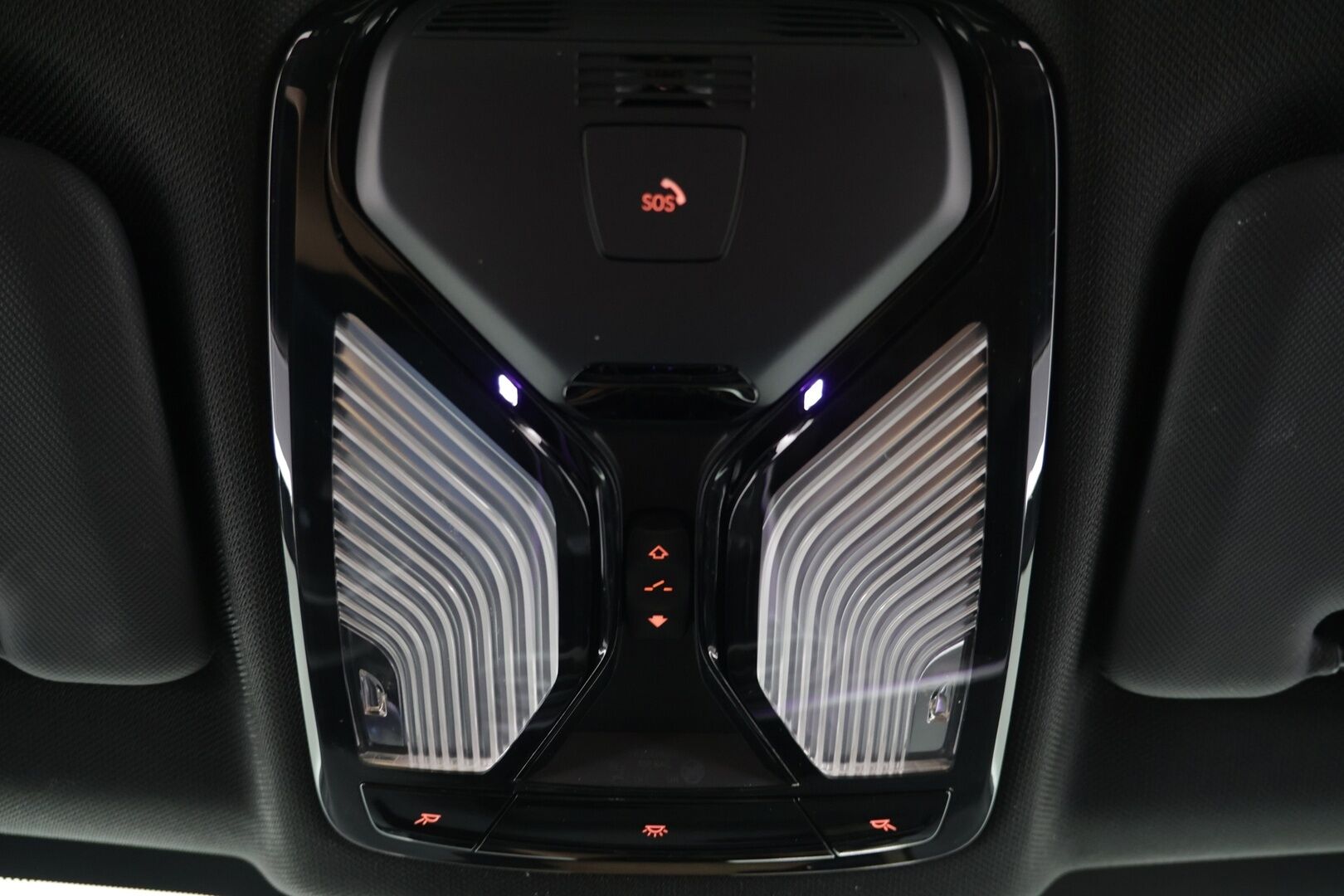 BMW X5 2020 G05 xDrive45e A M-Sport Individual ** ACC / H/K / Laser / Ilmastoidut Muistinahat / 360° / HUD / Panorama / Koukku / Ilma-alusta - ** Suomi-auto / 4-alue ilmastointi / Merino-nahat ** - HULLUT AVAJAISHULINAT KORKOTARJOUS 3,29 %