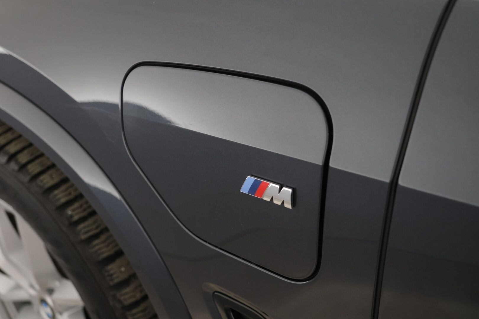 BMW X5 2020 G05 xDrive45e A M-Sport Individual ** ACC / H/K / Laser / Ilmastoidut Muistinahat / 360° / HUD / Panorama / Koukku / Ilma-alusta - ** Suomi-auto / 4-alue ilmastointi / Merino-nahat ** - HULLUT AVAJAISHULINAT KORKOTARJOUS 3,29 %