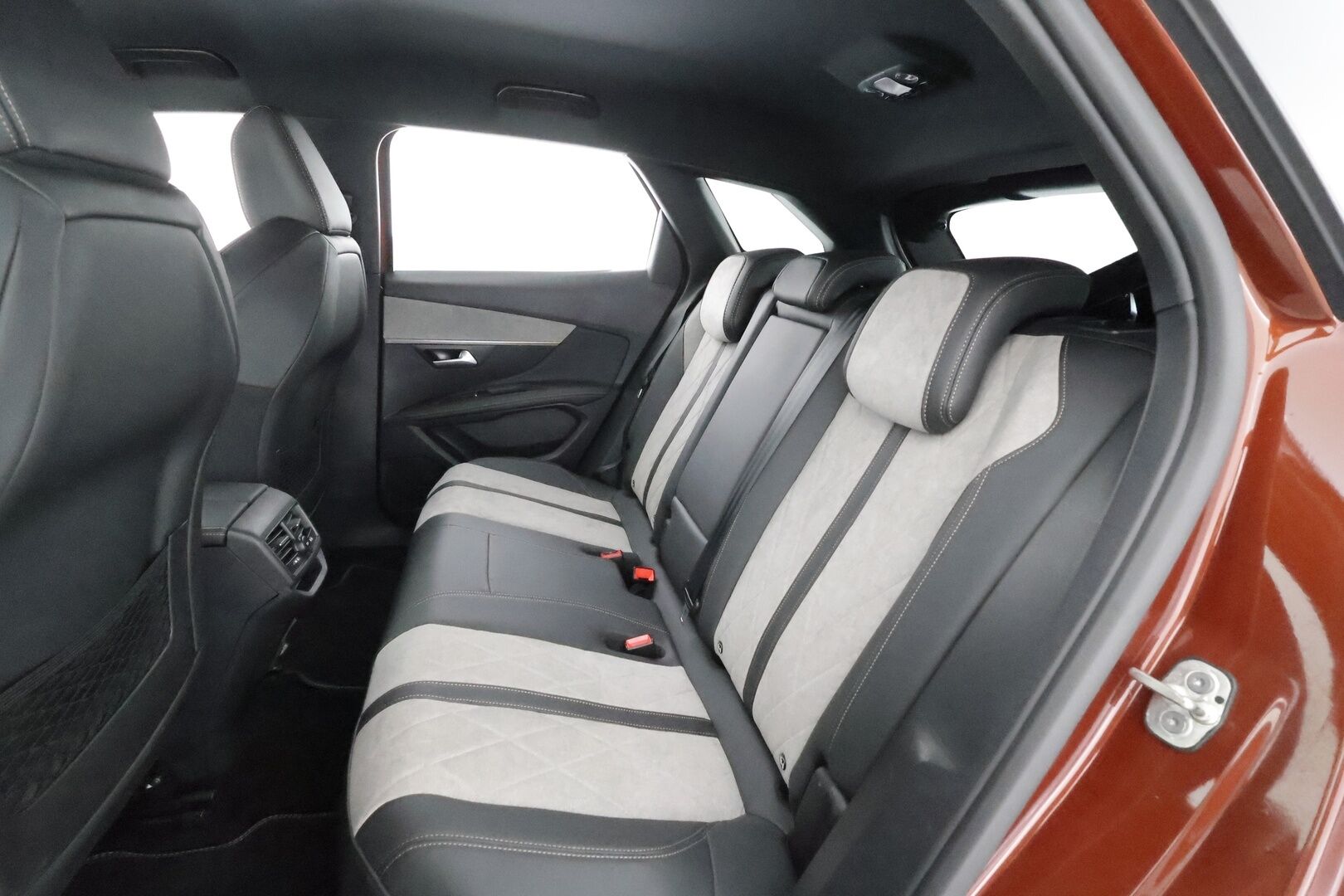 Peugeot 3008 2020 GT Hybrid4 300 EAT8-automaatti - Lisälämmitin | Koukku | ACC | Full-LED | P.Kamera | Navi | Kaistavahti
