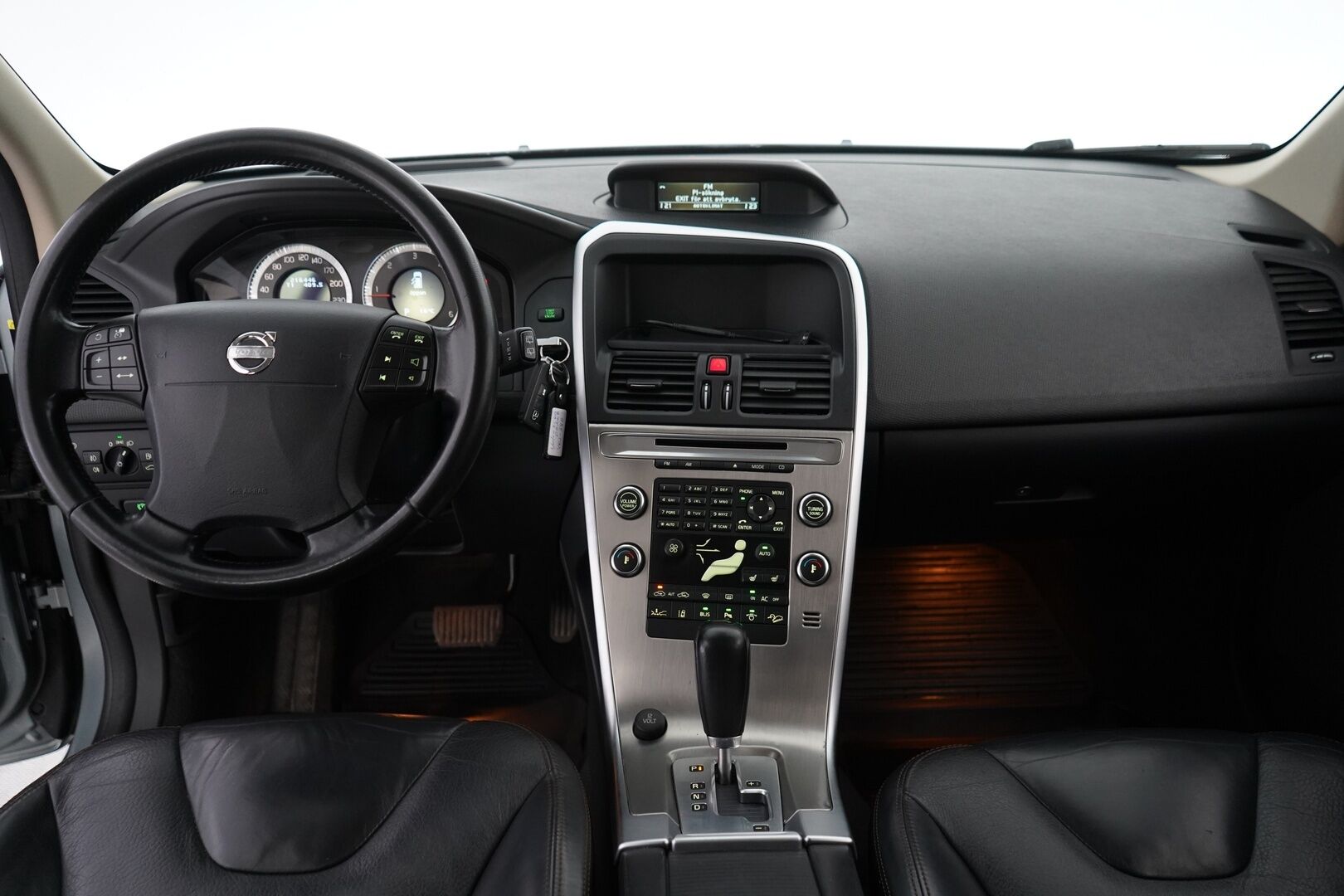 Volvo XC60 2009 D5 AWD Summum aut - ACC | Webasto | Koukku | Keyless | Nahkasisusta | BLIS | Muistipenkki | Katsastus 03/26 | Jakohihna 05/26