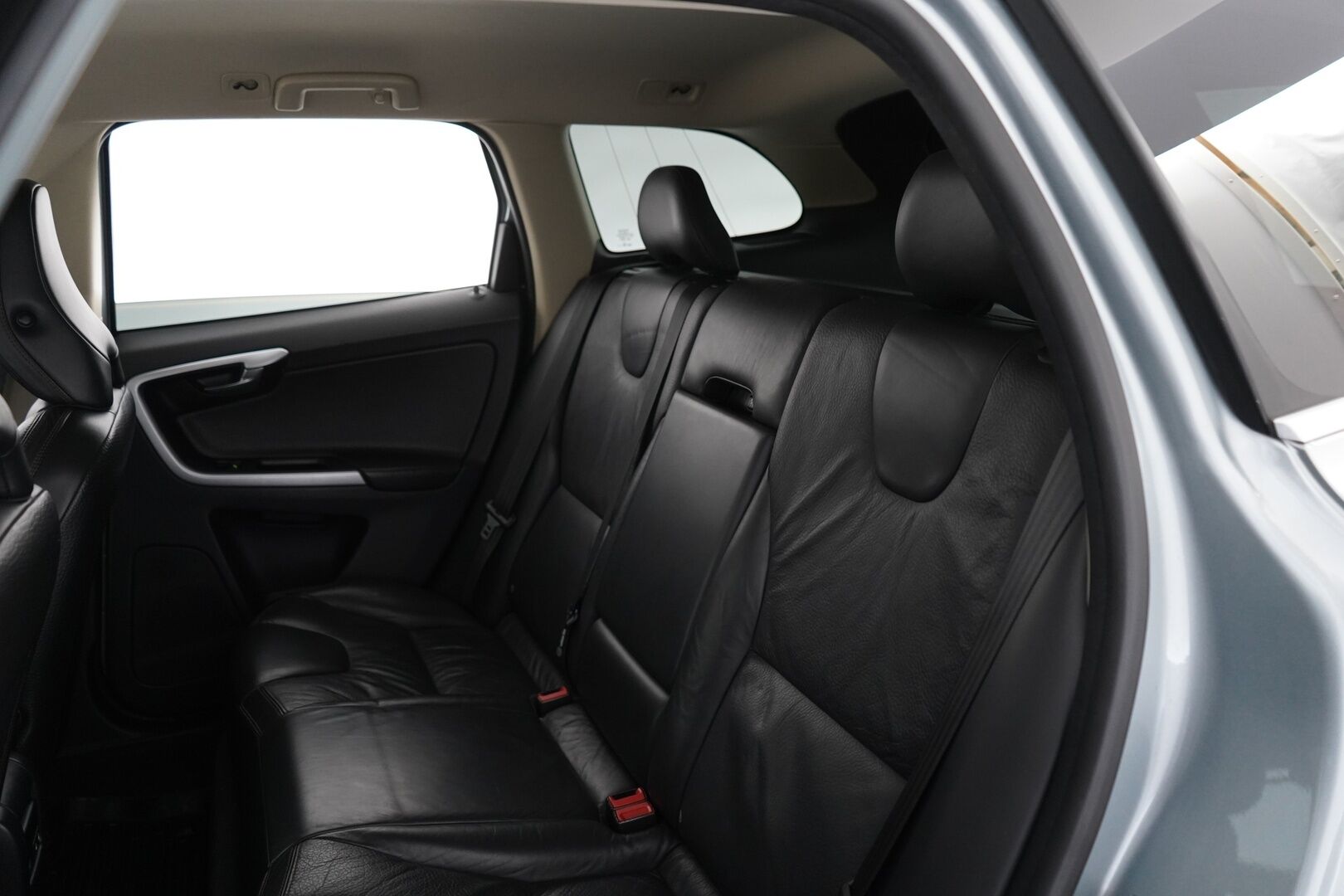 Volvo XC60 2009 D5 AWD Summum aut - ACC | Webasto | Koukku | Keyless | Nahkasisusta | BLIS | Muistipenkki | Katsastus 03/26 | Jakohihna 05/26