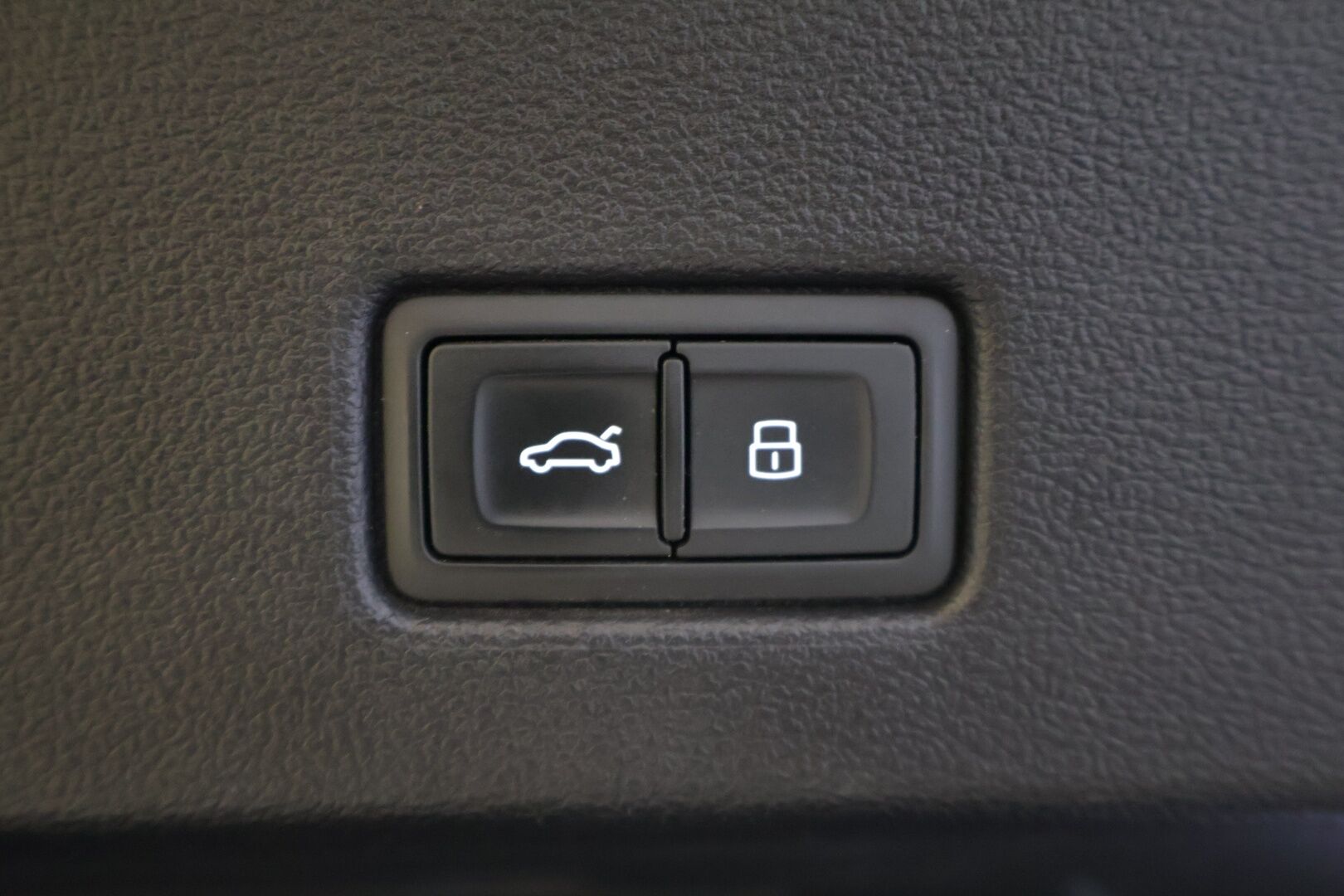 Audi A7 2020 Business Sport 55 TFSI e quattro S tronic S-Line - | ACC | Sähkökoukku | Bang&Olufsen | Kattoluukku | 360-Kamera | Digimittaristo | Muistipenkki | Matrix LED | SOH 87,7% |