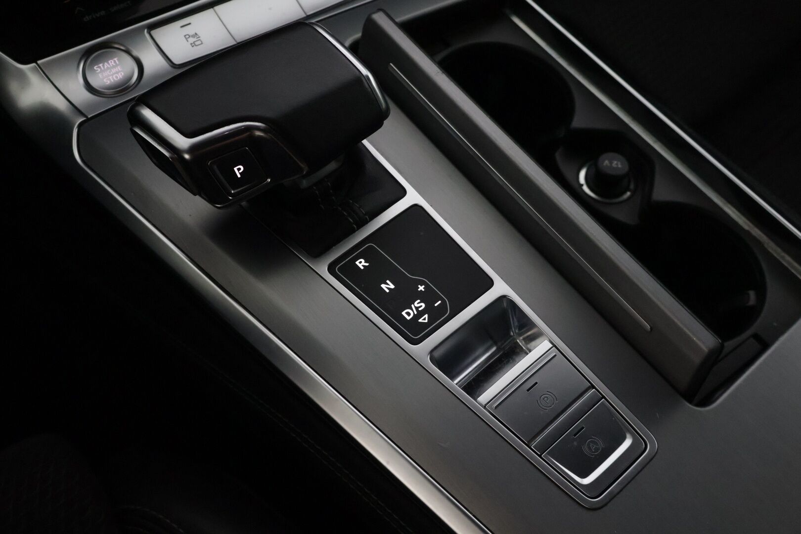 Audi A7 2020 Business Sport 55 TFSI e quattro S tronic S-Line - | ACC | Sähkökoukku | Bang&Olufsen | Kattoluukku | 360-Kamera | Digimittaristo | Muistipenkki | Matrix LED | SOH 87,7% |