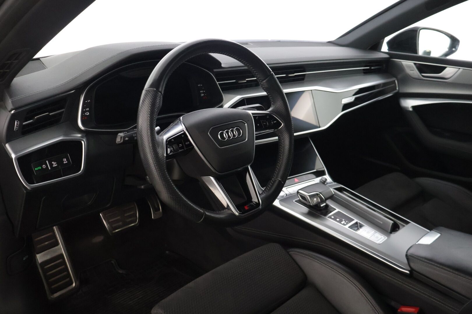 Audi A7 2020 Business Sport 55 TFSI e quattro S tronic S-Line - | ACC | Sähkökoukku | Bang&Olufsen | Kattoluukku | 360-Kamera | Digimittaristo | Muistipenkki | Matrix LED | SOH 87,7% |