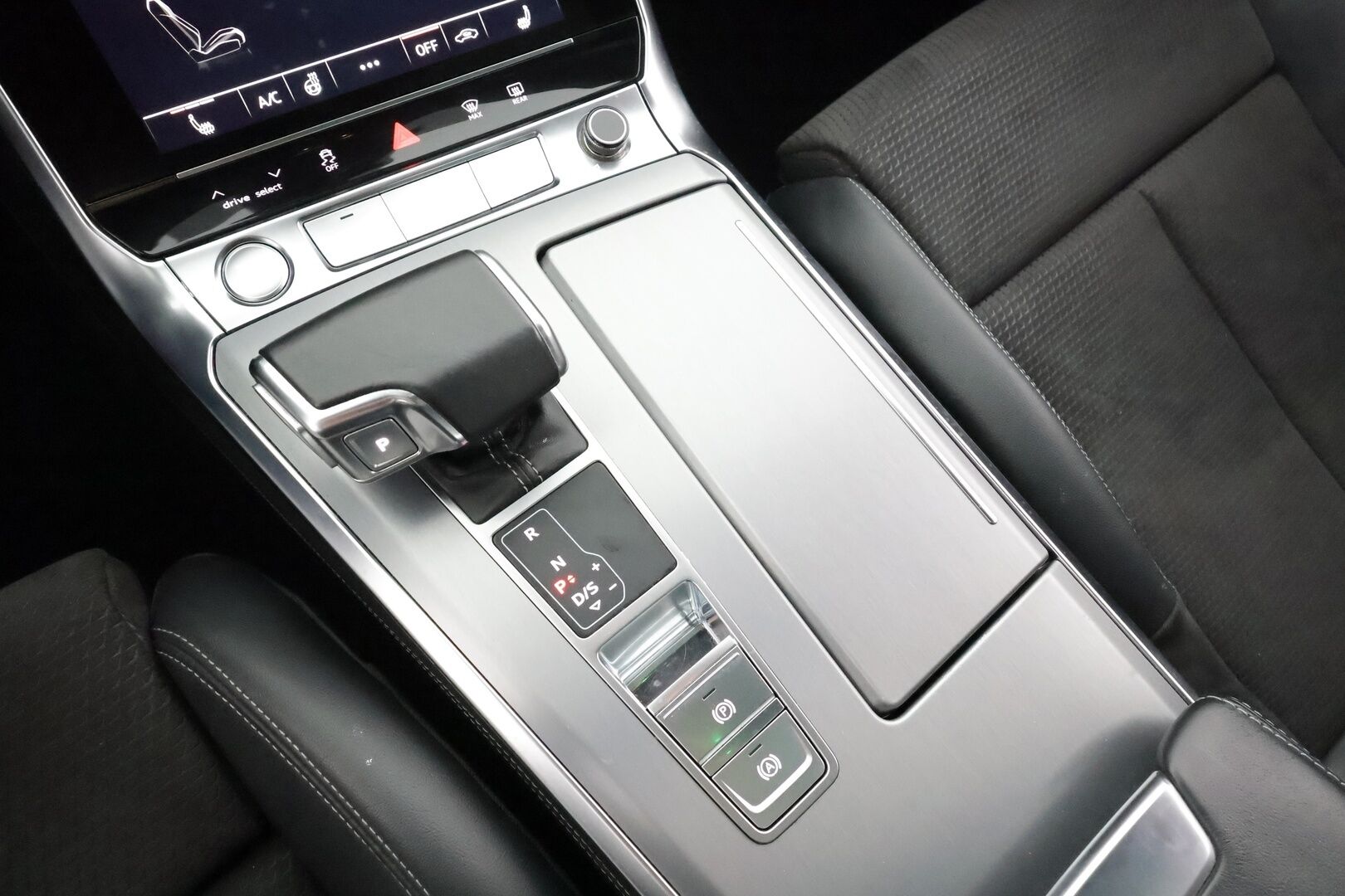 Audi A7 2020 Business Sport 55 TFSI e quattro S tronic S-Line - | ACC | Koukku | Bang&Olufsen | Kattoluukku | 360-Kamera | Digimittaristo | Muistipenkki | Matrix LED | SOH 87,7% |