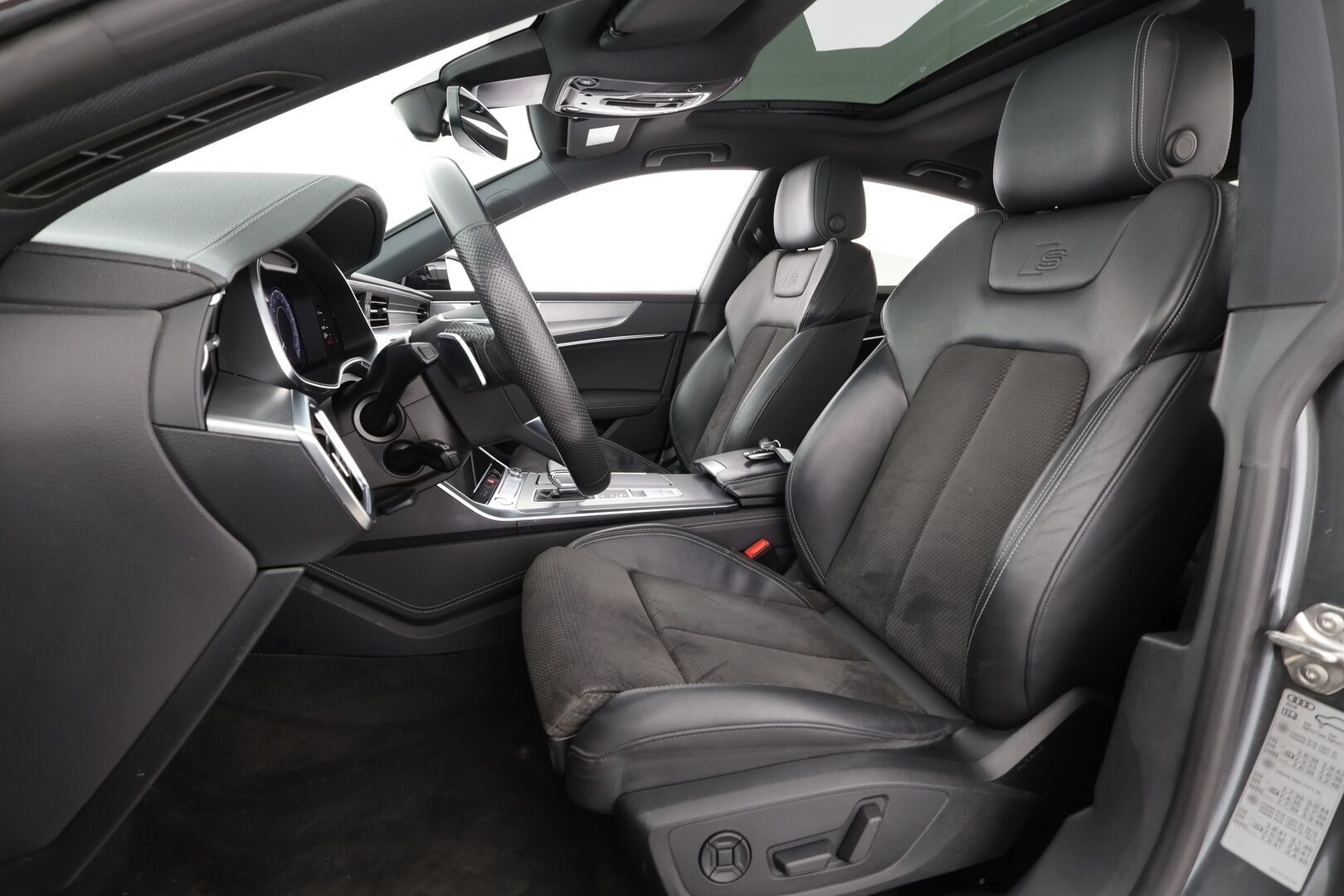 Audi A7 2020 Business Sport 55 TFSI e quattro S tronic S-Line - | ACC | Koukku | Bang&Olufsen | Kattoluukku | 360-Kamera | Digimittaristo | Muistipenkki | Matrix LED | SOH 87,7% |