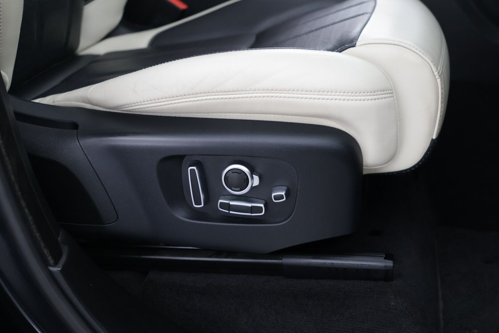 Land Rover Range Rover Sport 2020 P400e Plug-in Hybrid Autobiography Dynamic *Harvinainen Suomiauto!* - Acc / Panorama / Meridian / Webasto / Adaptive Dynamics / Hierovat ja ilmastoidut istuimet 