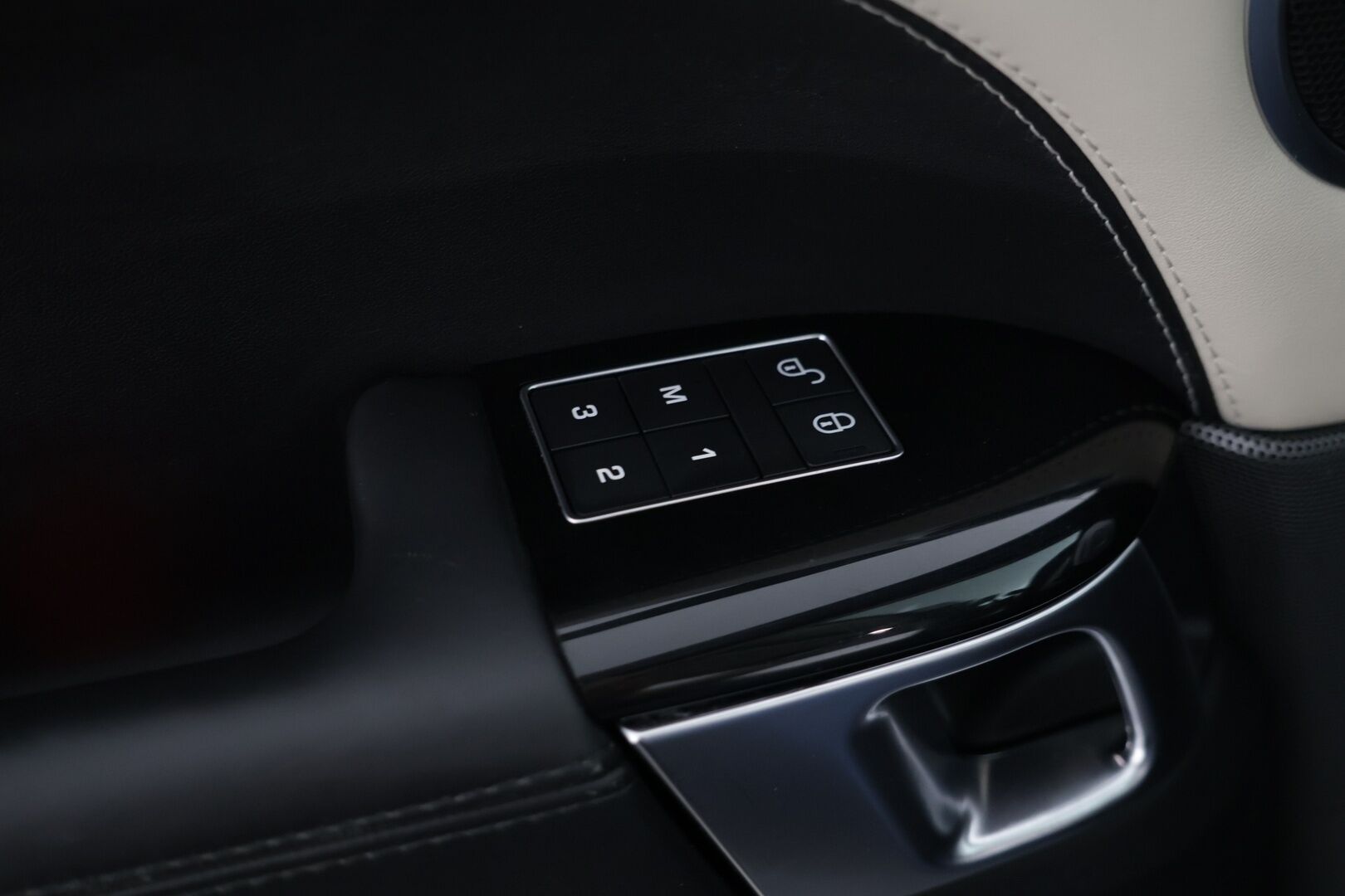 Land Rover Range Rover Sport 2020 P400e Plug-in Hybrid Autobiography Dynamic *Harvinainen Suomiauto!* - Acc / Panorama / Meridian / Webasto / Adaptive Dynamics / Hierovat ja ilmastoidut istuimet 