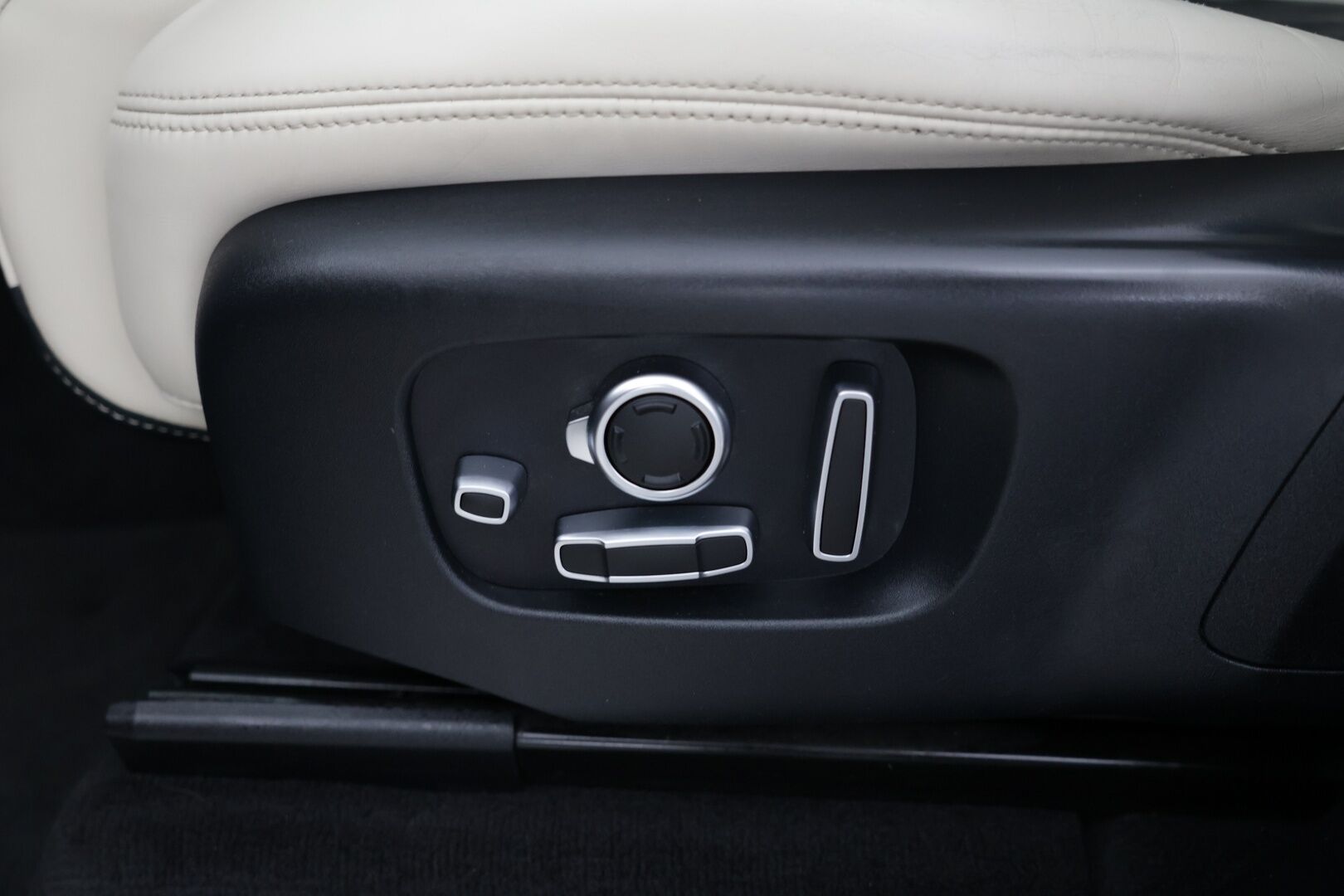 Land Rover Range Rover Sport 2020 P400e Plug-in Hybrid Autobiography Dynamic *Harvinainen Suomiauto!* - Acc / Panorama / Meridian / Webasto / Adaptive Dynamics / Hierovat ja ilmastoidut istuimet 