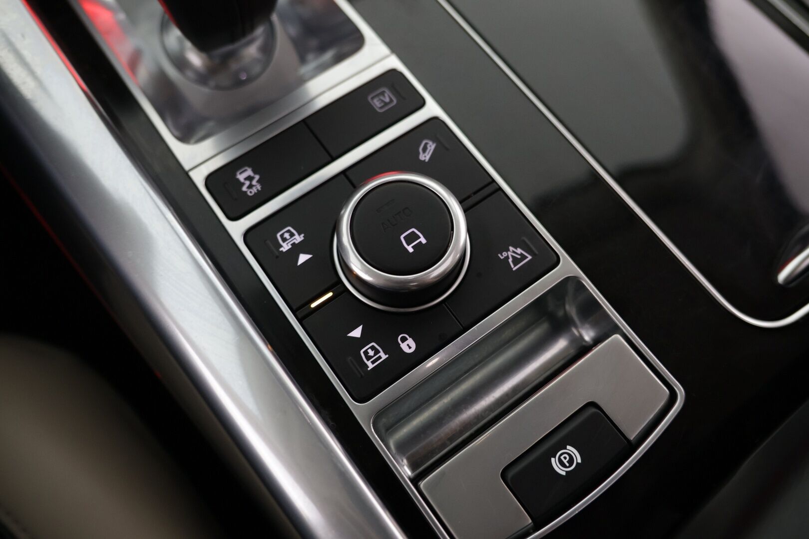 Land Rover Range Rover Sport 2020 P400e Plug-in Hybrid Autobiography Dynamic *Harvinainen Suomiauto!* - Acc / Panorama / Meridian / Webasto / Adaptive Dynamics / Hierovat ja ilmastoidut istuimet 