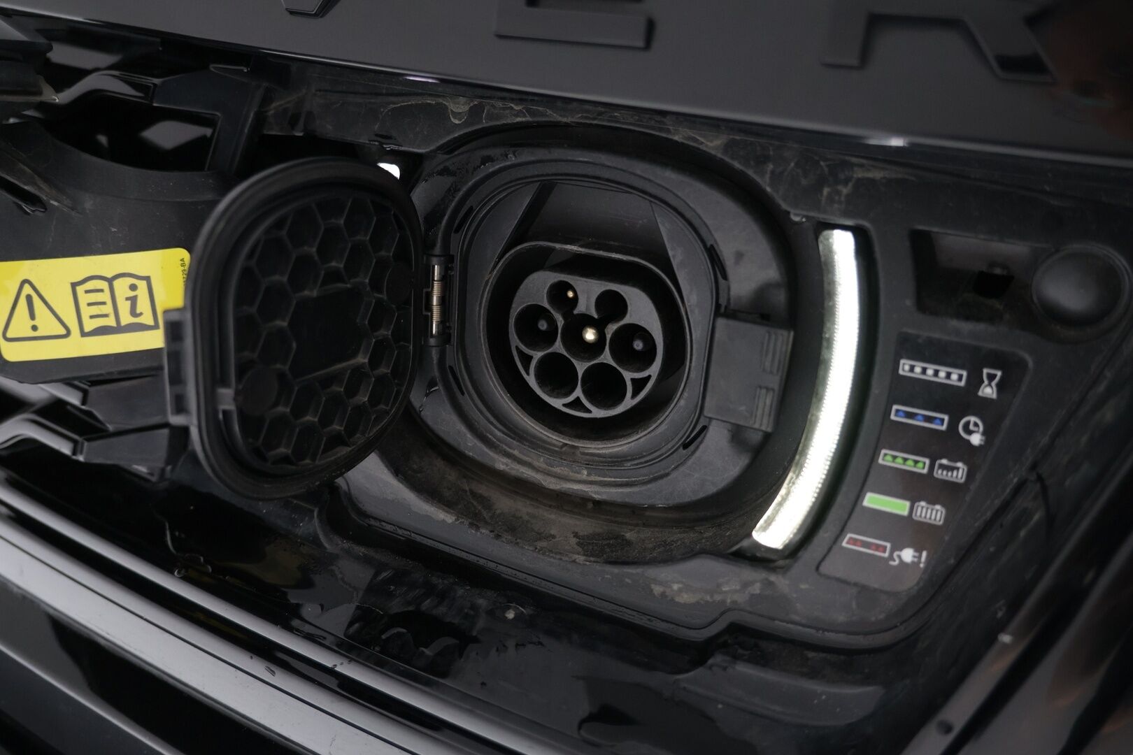 Land Rover Range Rover Sport 2020 P400e Plug-in Hybrid Autobiography Dynamic *Harvinainen Suomiauto!* - Acc / Panorama / Meridian / Webasto / Adaptive Dynamics / Hierovat ja ilmastoidut istuimet 