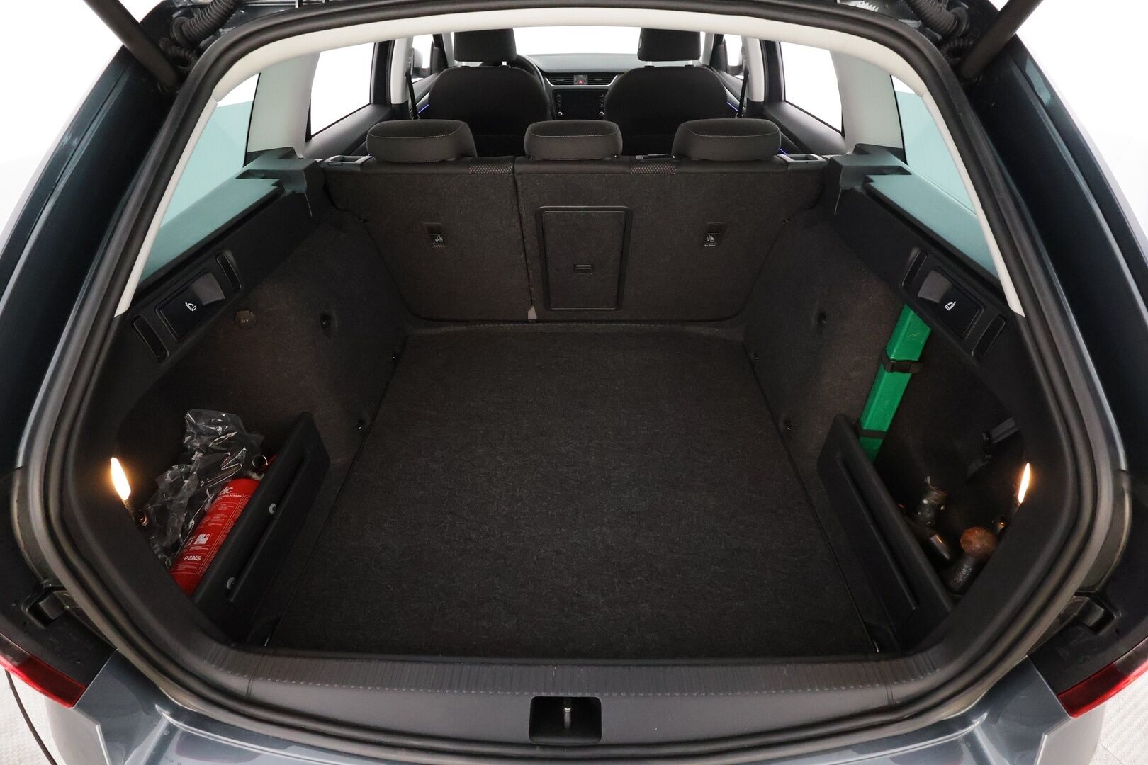 Skoda Octavia 2020 Combi 2,0 TDI 184 4x4 Scout BusinessLine DSG * ACC / Webasto / P.Kamera / Koukku /  Muistipenkki / LED / Kaistavahti * - Kahdet Renkaat / 1-om Suomi-auto - HULLUT JOULUT KORKOTARJOUS 2,49% 