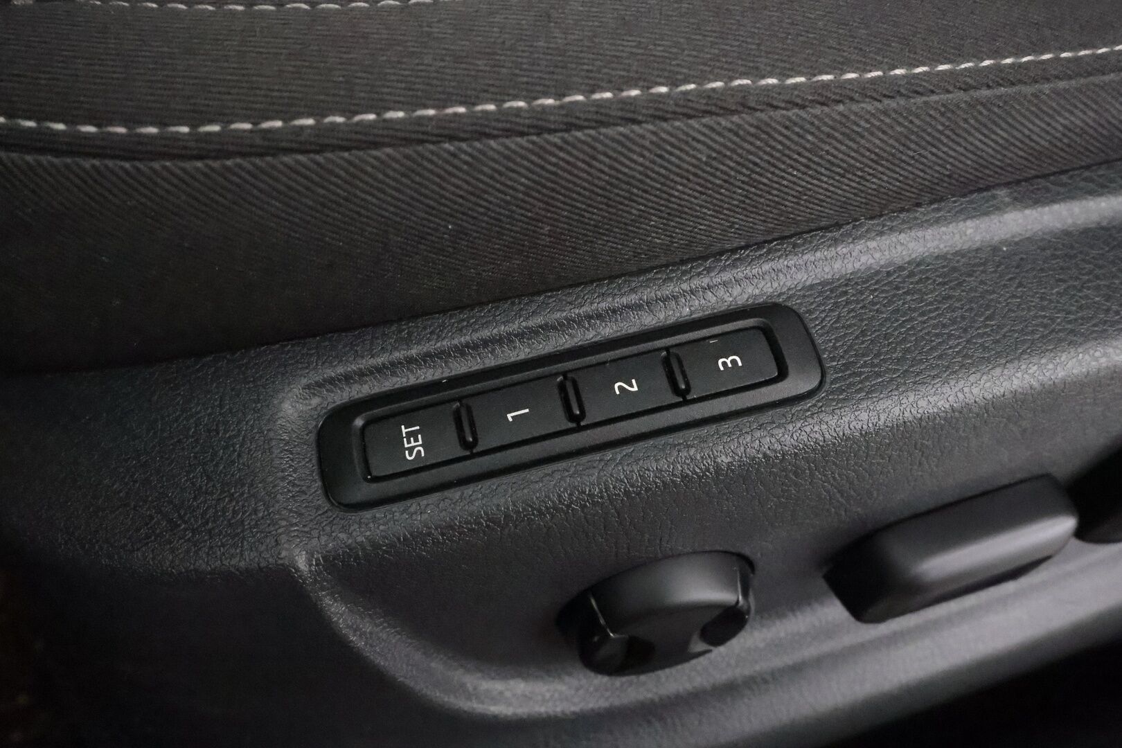 Skoda Octavia 2020 Combi 2,0 TDI 184 4x4 Scout BusinessLine DSG * ACC / Webasto / P.Kamera / Koukku /  Muistipenkki / LED / Kaistavahti * - Kahdet Renkaat / 1-om Suomi-auto - HULLUT JOULUT KORKOTARJOUS 2,49% 