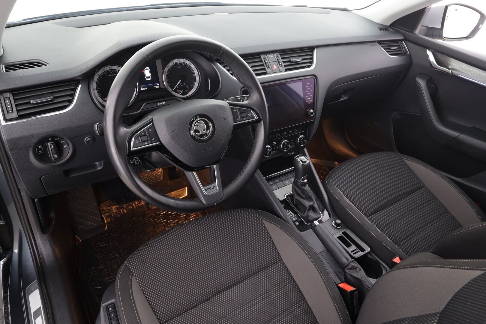 Skoda Octavia 2020 Combi 2,0 TDI 184 4x4 Scout BusinessLine DSG * ACC / Webasto / P.Kamera / Koukku /  Muistipenkki / LED / Kaistavahti * - Kahdet Renkaat / 1-om Suomi-auto - HULLUT JOULUT KORKOTARJOUS 2,49% 