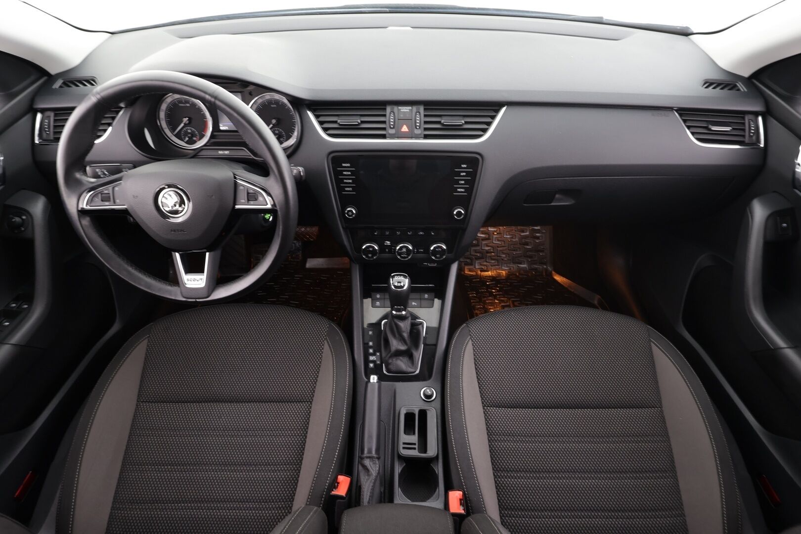 Skoda Octavia 2020 Combi 2,0 TDI 184 4x4 Scout BusinessLine DSG * ACC / Webasto / P.Kamera / Koukku /  Muistipenkki / LED / Kaistavahti * - Kahdet Renkaat / 1-om Suomi-auto - HULLUT JOULUT KORKOTARJOUS 2,49% 
