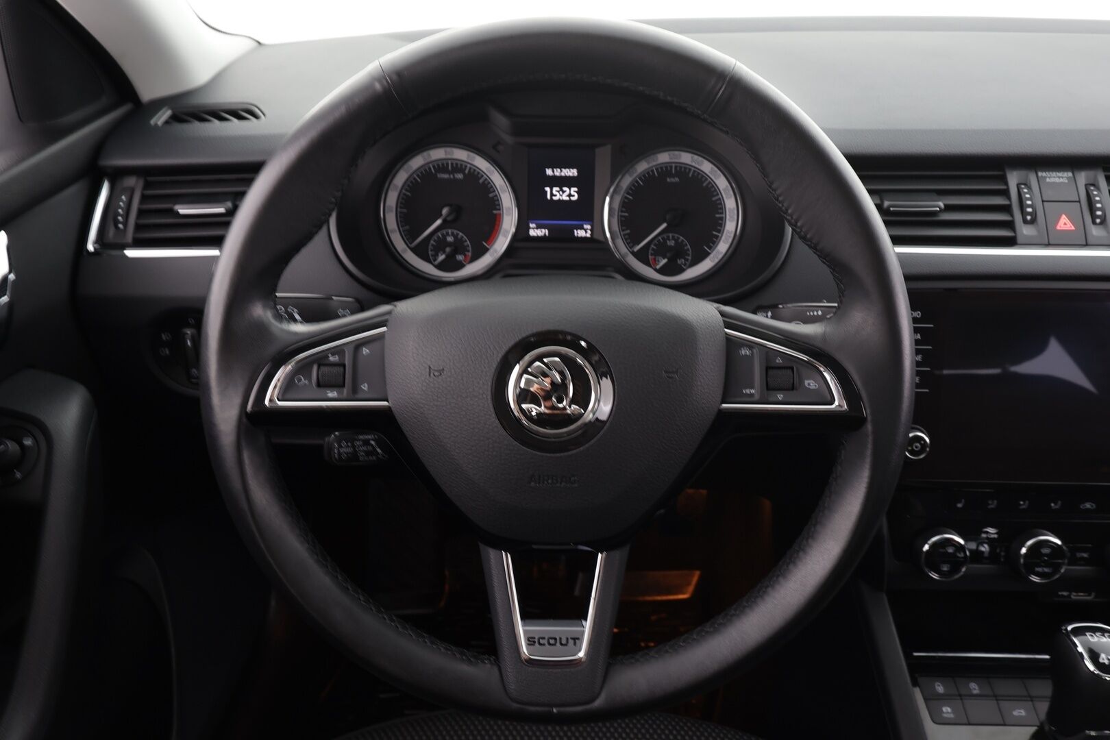 Skoda Octavia 2020 Combi 2,0 TDI 184 4x4 Scout BusinessLine DSG * ACC / Webasto / P.Kamera / Koukku /  Muistipenkki / LED / Kaistavahti * - Kahdet Renkaat / 1-om Suomi-auto - HULLUT JOULUT KORKOTARJOUS 2,49% 