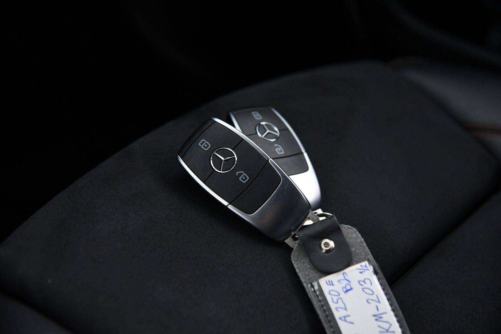 Mercedes-Benz A 2020 250 e A Business AMG Edition EQ Power / Suomi-Auto / P-Kamera / Vakkari / NAVI / LED / App-Connect - Taloudellinen & Näyttävä / Sähkökantama jopa 72km !