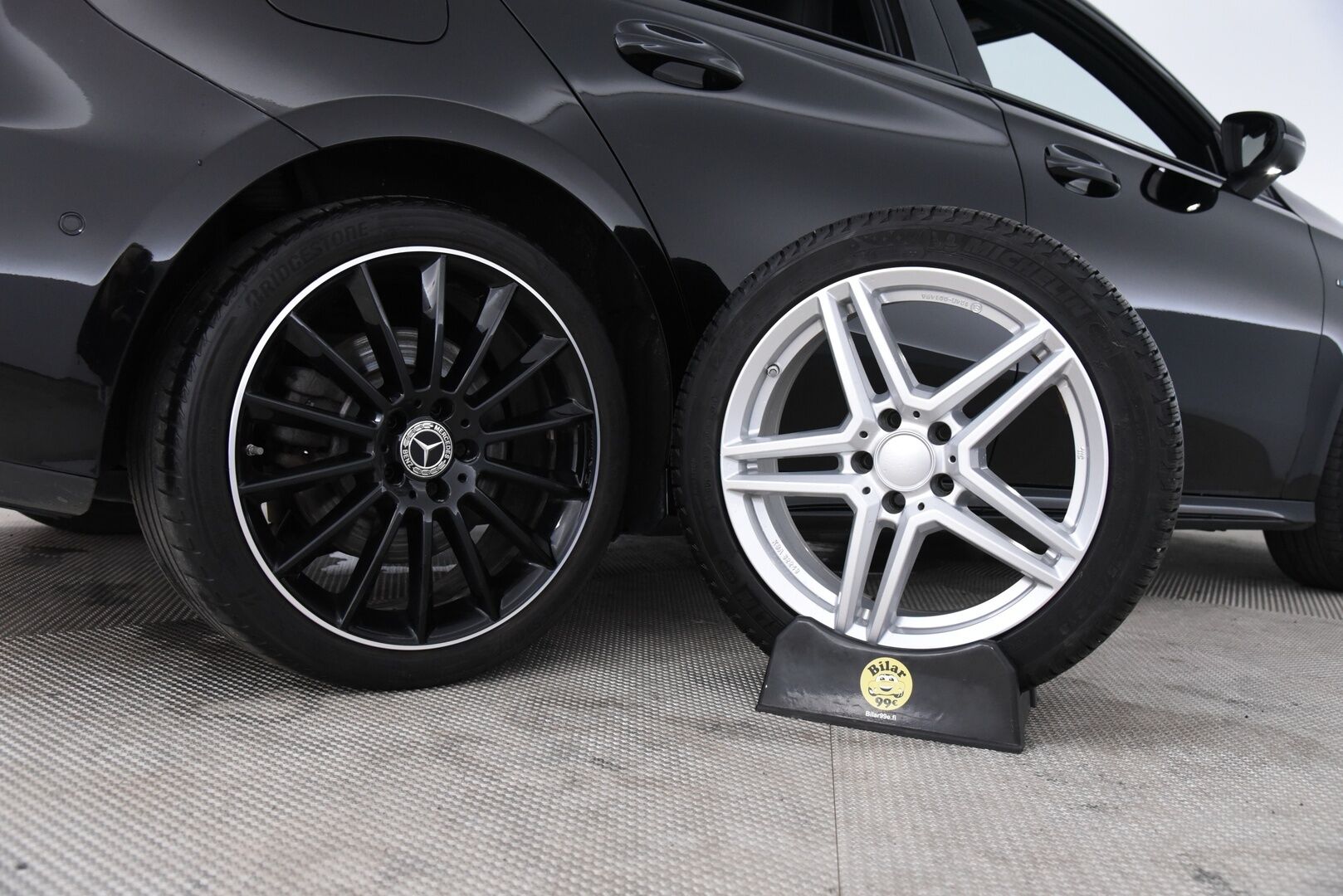 Mercedes-Benz A 2020 250 e A Business AMG Edition EQ Power / Suomi-Auto / P-Kamera / Vakkari / NAVI / LED / App-Connect - AMG sisä- ja ulkopaketilla! / Sähkökantama jopa 72km ! - HULLUT BLACKWEEK JATKOT - KORKOTARJOUS 2,49%