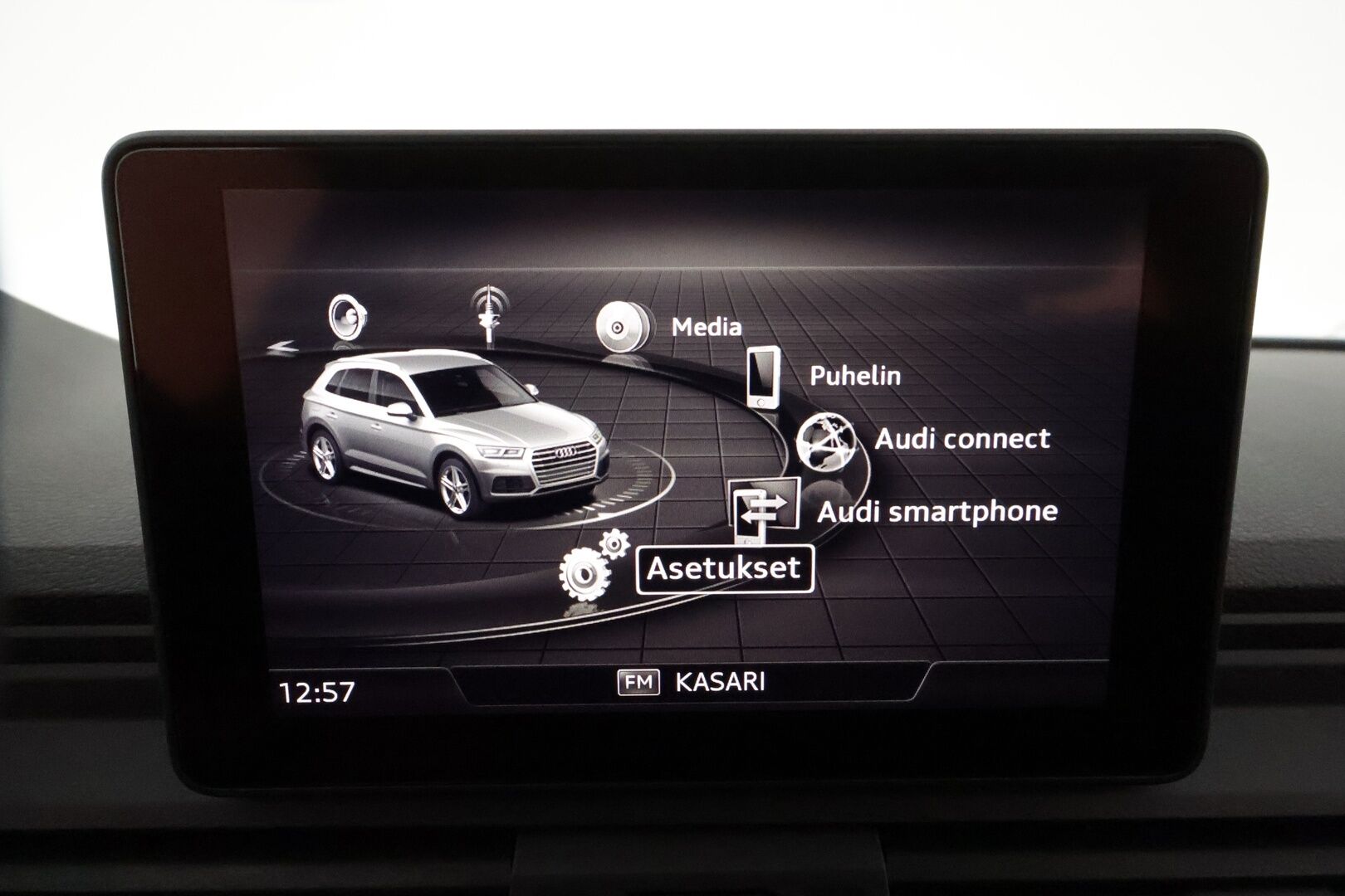 Audi Q5 2020 Launch Edition 55 TFSI e quattro S Line **Ilma-alusta / Matrix LED / Sporttipenkit / Koukku / Keyless / Apple&Android**