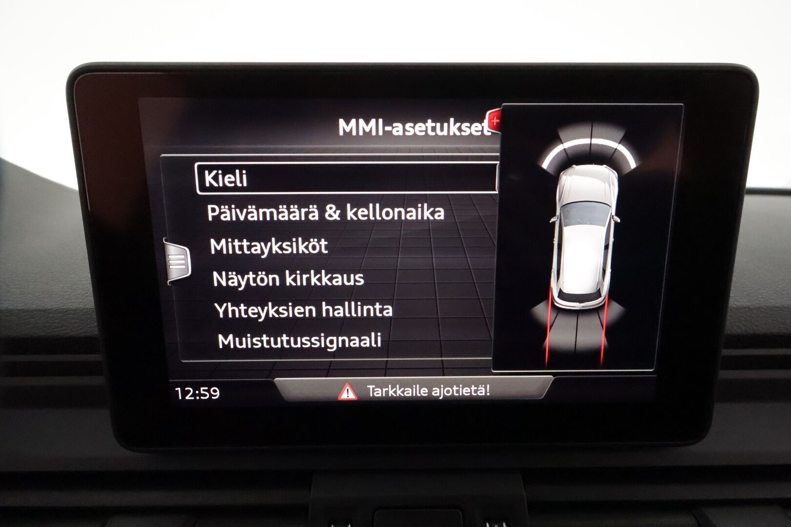 Audi Q5 2020 Launch Edition 55 TFSI e quattro S Line **Ilma-alusta / Matrix LED / Sporttipenkit / Koukku / Keyless / Apple&Android** - Akku kuntotarkastettu! / Suomi-auto / ALV-vähennyskelpoinen