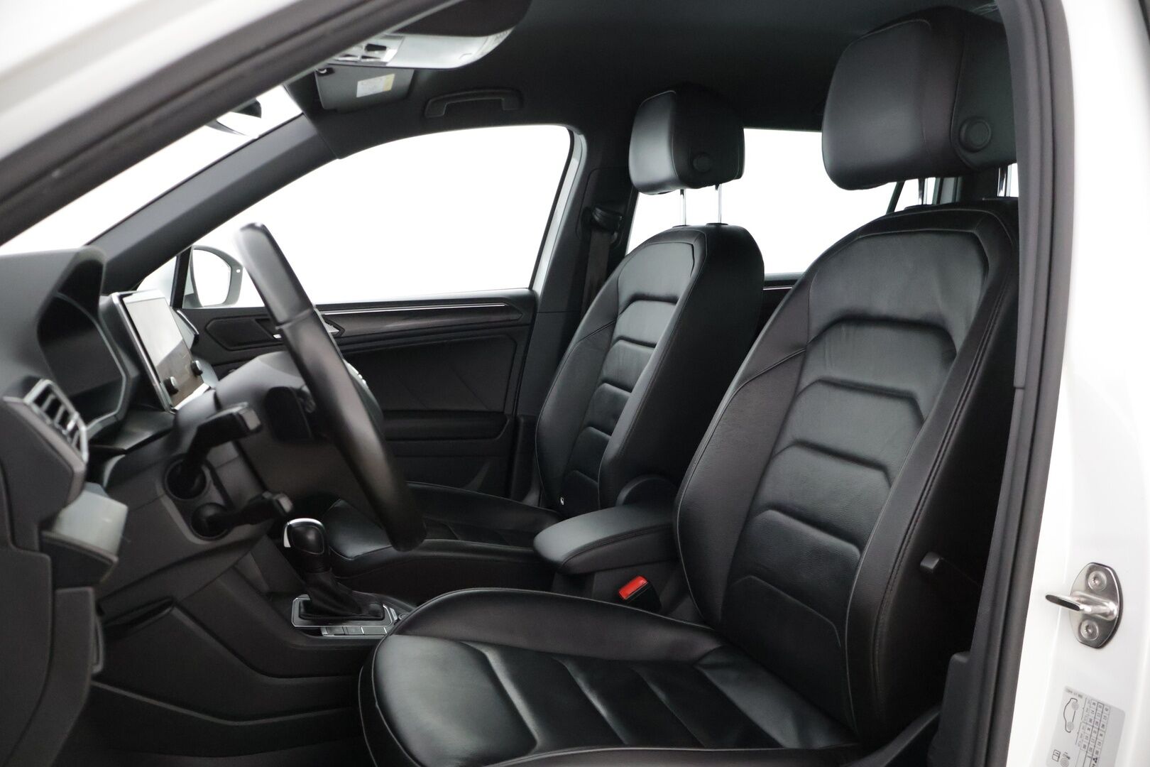 Seat Tarraco 2020 2,0 TDI 150 4DRIVE Xcellence * Adapt.vakkari / Vetokoukku / P-Kamera / Webasto / Nahkapenkit * - *Merkkihuollettu / Jakopää tehty 12/25 / Mukaan kahdet hyväkuntoiset renkaat alumiinivanteilla 7 Juuri katsastettu *