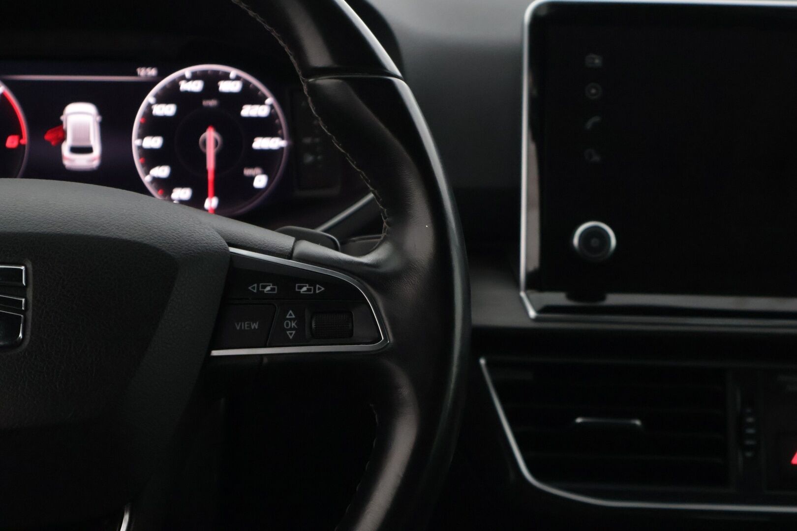 Seat Tarraco 2020 2,0 TDI 150 4DRIVE Xcellence * Adapt.vakkari / Vetokoukku / P-Kamera / Webasto / Nahkapenkit * - *Merkkihuollettu / Jakopää tehty 12/25 / Mukaan kahdet hyväkuntoiset renkaat alumiinivanteilla 7 Juuri katsastettu *