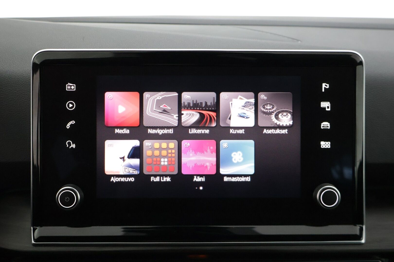 Seat Tarraco 2020 2,0 TDI 150 4DRIVE Xcellence * Adapt.vakkari / Vetokoukku / P-Kamera / Webasto / Nahkapenkit * - *Merkkihuollettu / Jakopää tehty 12/25 / Mukaan kahdet hyväkuntoiset renkaat alumiinivanteilla 7 Juuri katsastettu *