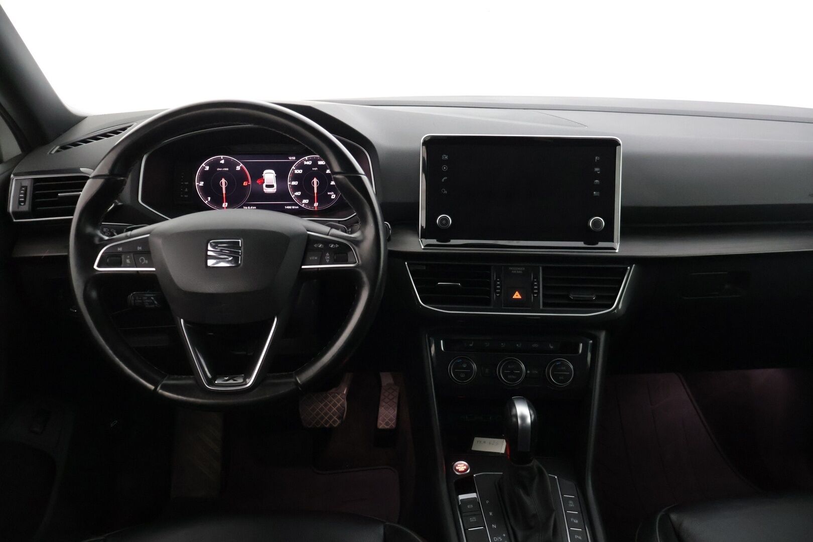 Seat Tarraco 2020 2,0 TDI 150 4DRIVE Xcellence * Adapt.vakkari / Vetokoukku / P-Kamera / Webasto / Nahkapenkit * - *Merkkihuollettu / Jakopää tehty 12/25 / Mukaan kahdet hyväkuntoiset renkaat alumiinivanteilla 7 Juuri katsastettu *