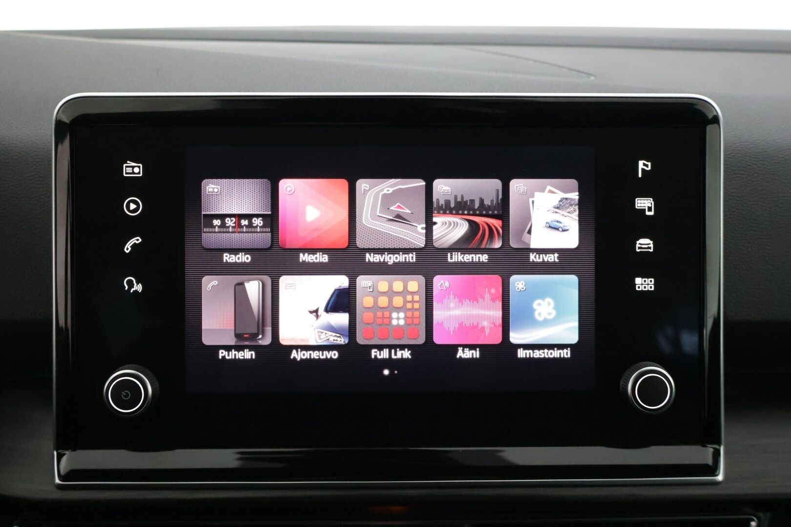 Seat Tarraco 2020 2,0 TDI 150 4DRIVE Xcellence * Adapt.vakkari / Vetokoukku / P-Kamera / Webasto / Nahkapenkit * - *Merkkihuollettu / Jakopää tehty 12/25 / Mukaan kahdet hyväkuntoiset renkaat alumiinivanteilla 7 Juuri katsastettu *