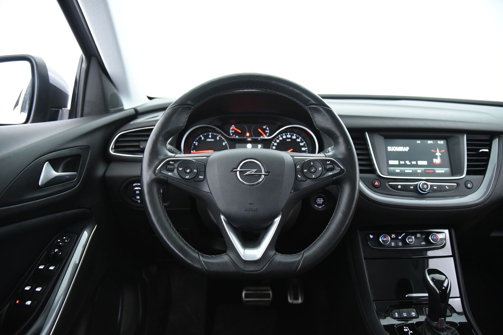 Opel Grandland X 2021 Innovation Plus 130 Turbo A / Matrix-LED / AGR-istuimet / Blis / Vakkari - 1-omisteinen Suomi-auto! / Sähk. takaluukku / 2x Aluvanteet