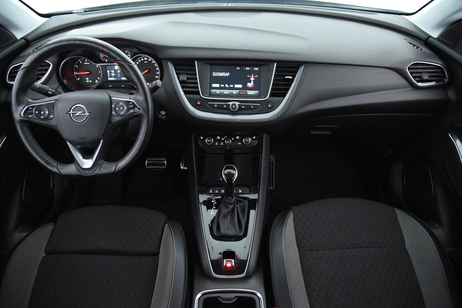 Opel Grandland X 2021 Innovation Plus 130 Turbo A / Matrix-LED / AGR-istuimet / Blis / Vakkari - 1-omisteinen Suomi-auto! / Sähk. takaluukku / 2x Aluvanteet