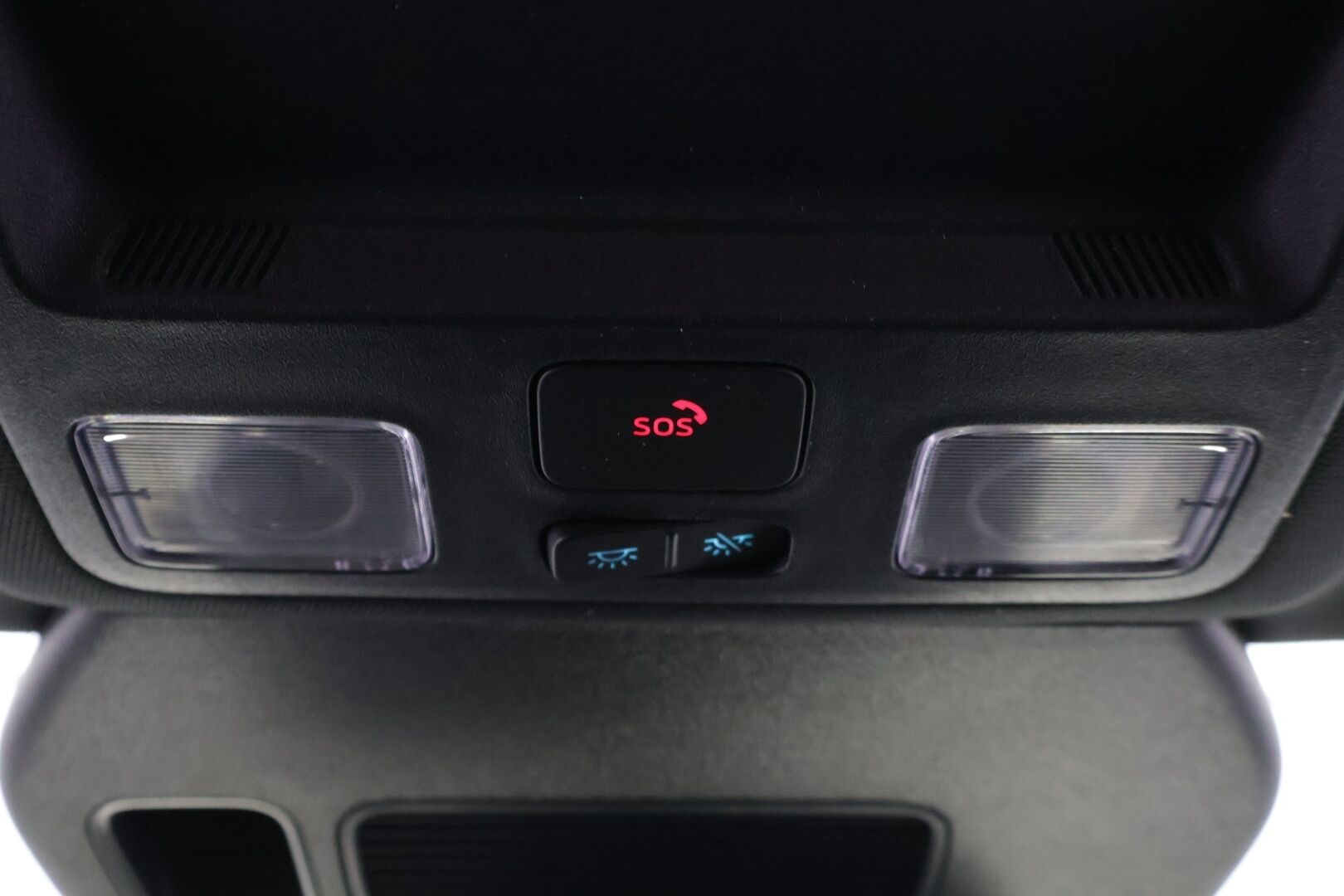 Ford Kuga 2020 2,5 (PHEV) 225hv CVT FWD ST-Line X Launch Edition 5-ovinen */ Adapt. vakkari / B&O / P.kamera / Koukku / Esilämmitin / Läm. tuulilasi /* - Akku kuntotarkastettu / Juuri katsastettu / 2x renkaat