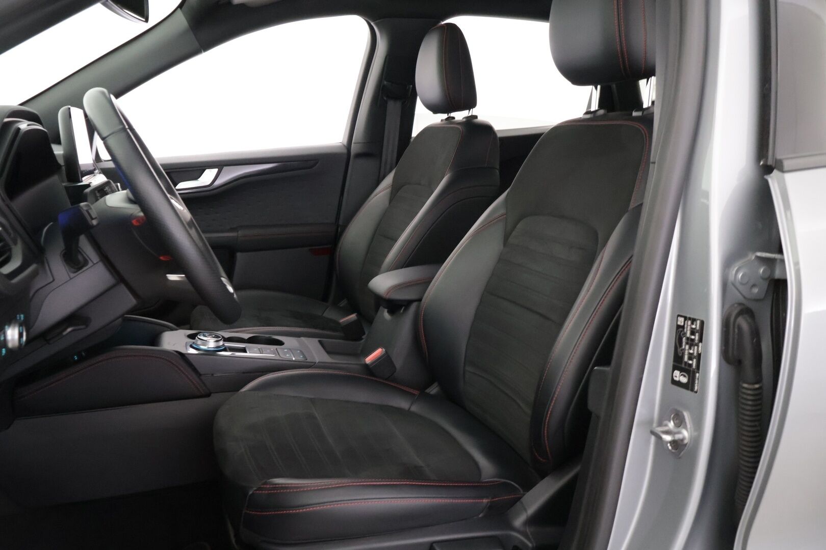 Ford Kuga 2020 2,5 (PHEV) 225hv CVT FWD ST-Line X Launch Edition 5-ovinen */ Adapt. vakkari / B&O / P.kamera / Koukku / Esilämmitin / Läm. tuulilasi /* - Akku kuntotarkastettu / Juuri katsastettu / 2x renkaat