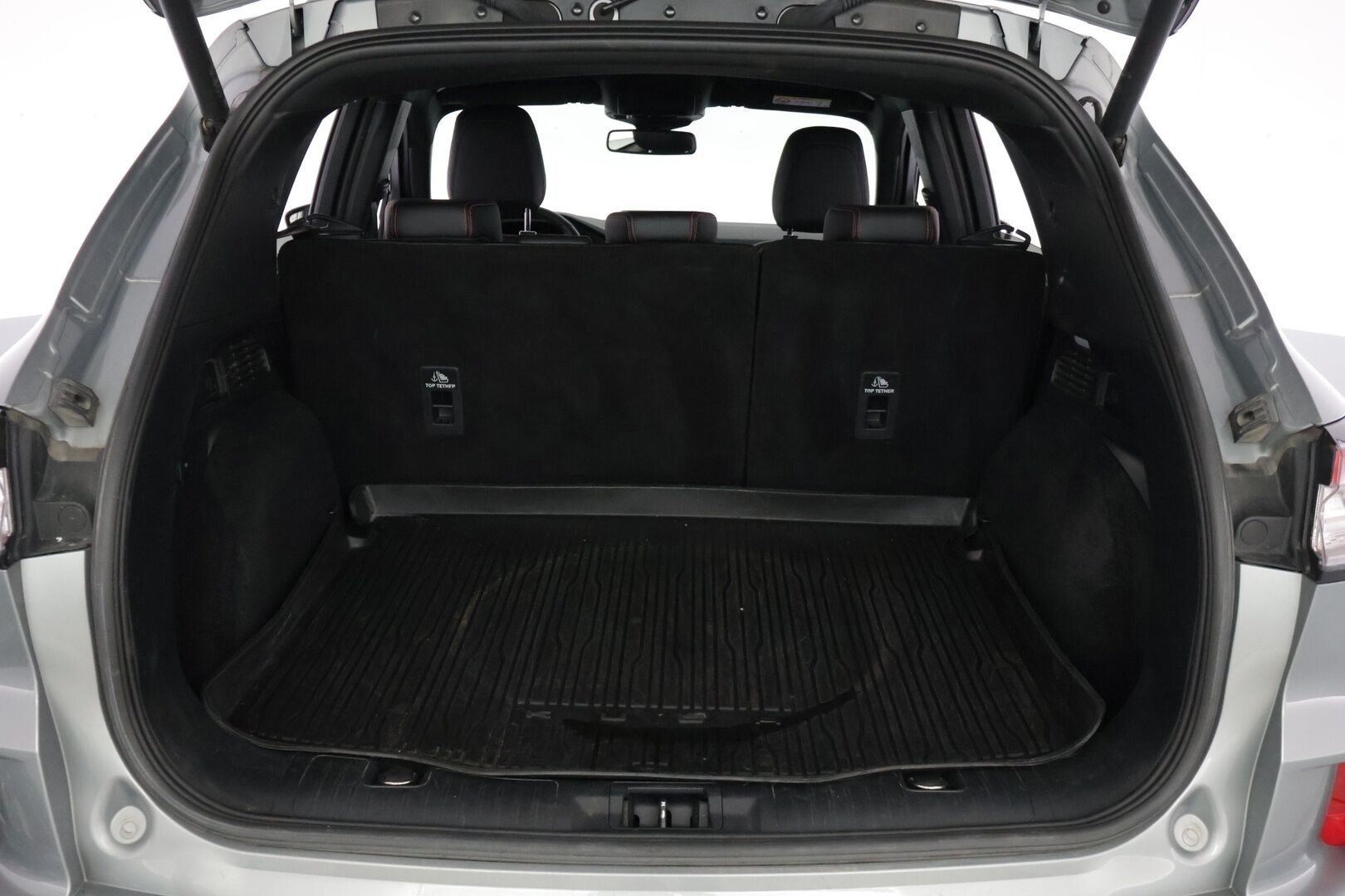 Ford Kuga 2020 2,5 (PHEV) 225hv CVT FWD ST-Line X Launch Edition 5-ovinen */ Adapt. vakkari / B&O / P.kamera / Koukku / Esilämmitin / Läm. tuulilasi /* - Akku kuntotarkastettu / Juuri katsastettu / 2x renkaat