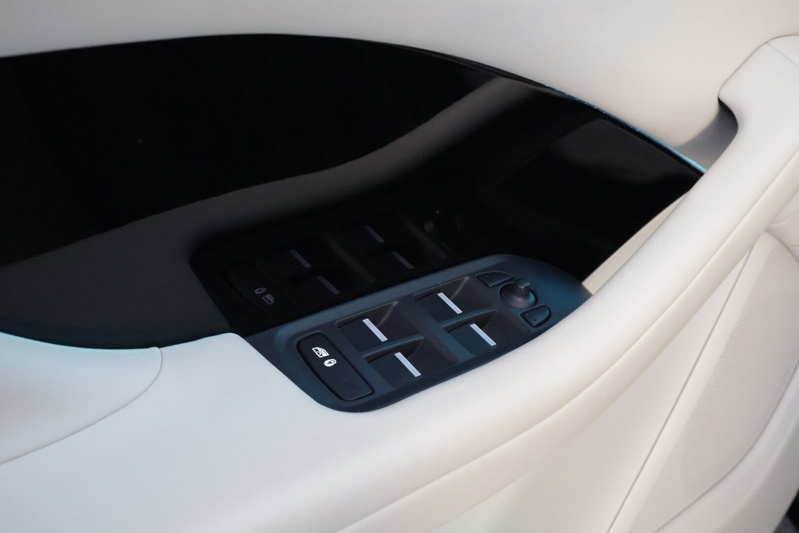 Jaguar I-PACE 2020 SE - YritysOutlet - Myydään vain yrityksille - - YritysOutlet - Myydään vain yrityksille