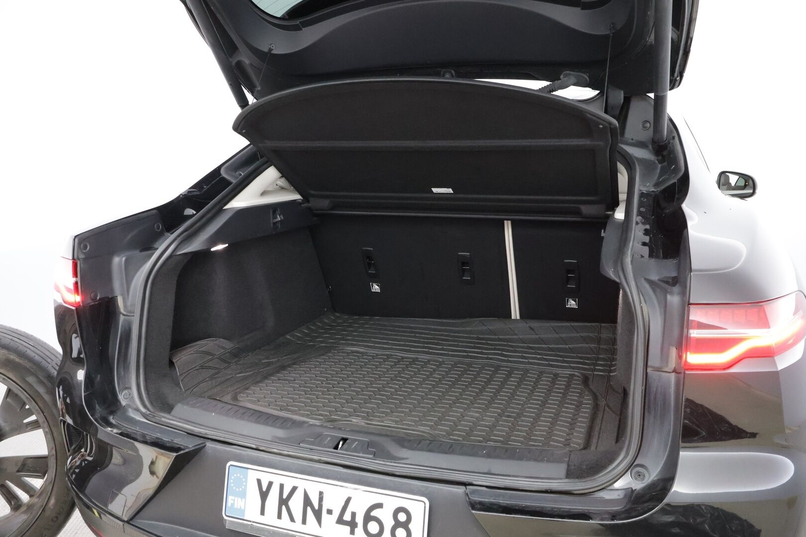 Jaguar I-PACE 2020 SE - YritysOutlet - Myydään vain yrityksille - - YritysOutlet - Myydään vain yrityksille