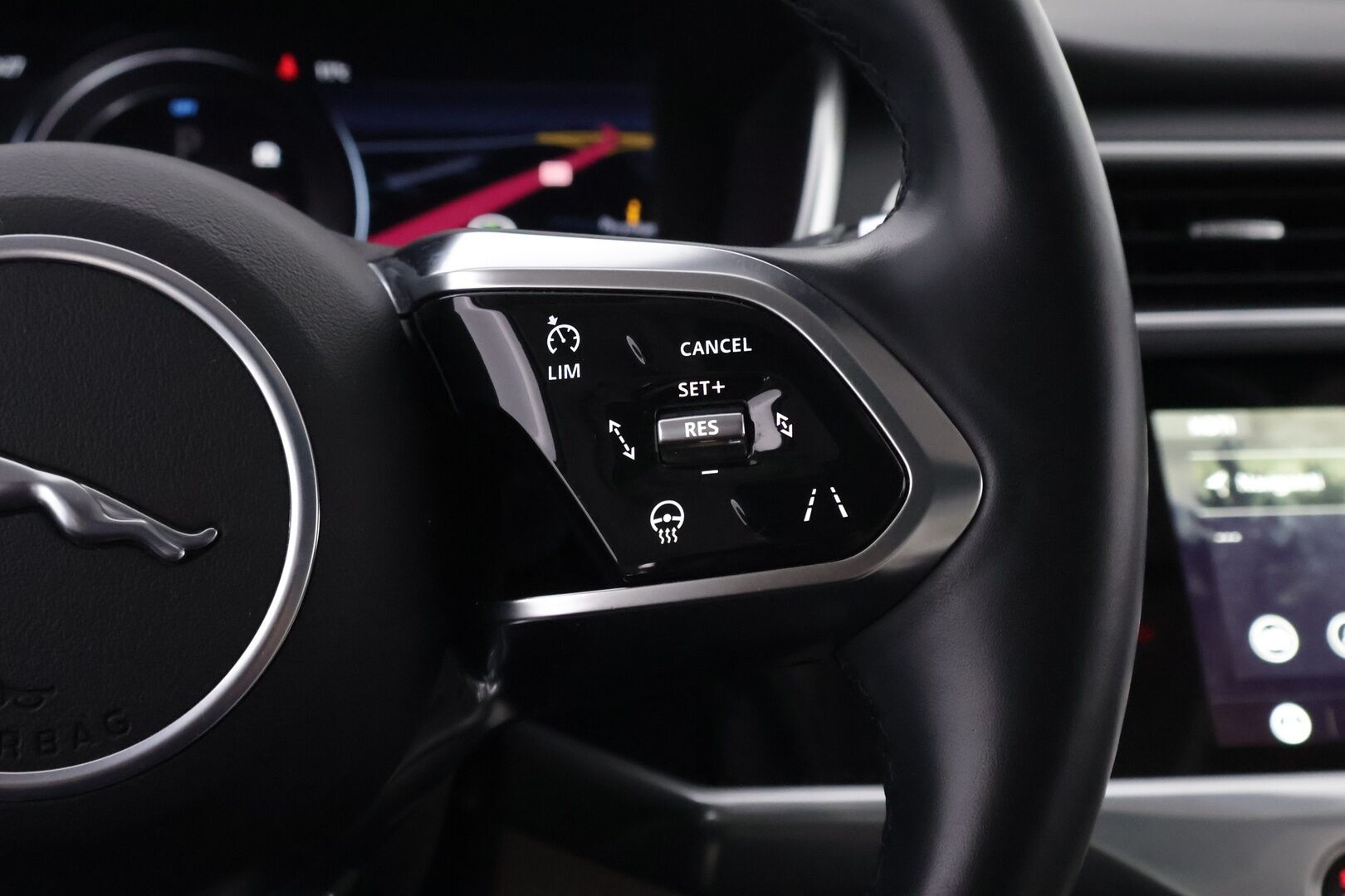 Jaguar I-PACE 2020 SE - YritysOutlet - Myydään vain yrityksille - - YritysOutlet - Myydään vain yrityksille