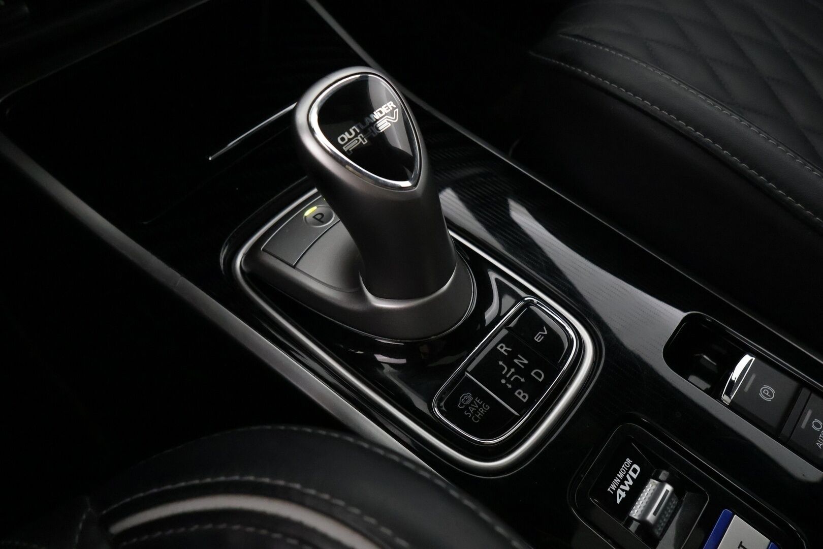 Mitsubishi Outlander PHEV 2019 Business X 4WD 5P - Juuri huollettu 120tkm iso huolto / Facelift / 2 x vanteet - HULLUT AVAJAISHULINAT KORKOTARJOUS 3,29 %