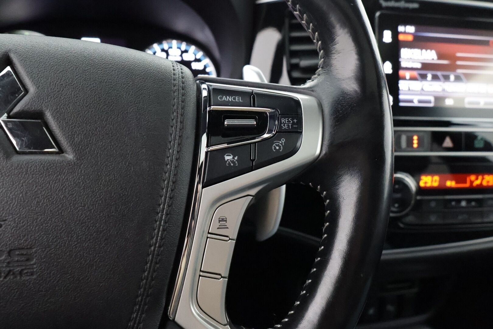 Mitsubishi Outlander PHEV 2019 Business X 4WD 5P - Juuri huollettu 120tkm iso huolto / Facelift / 2 x vanteet - HULLUT AVAJAISHULINAT KORKOTARJOUS 3,29 %