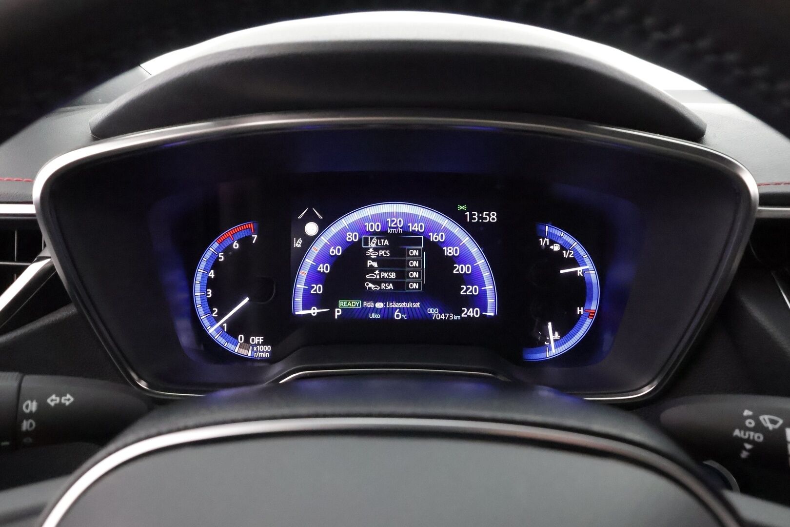 Toyota Corolla 2020 Hatchback 1,8 Hybrid Style * ACC / Lohko+SIsä / Sporttipenkit / P.kamera / LED / Navi / Keyless / Ratinlämmitin * - Suomi-auto / Kahdet renkaat aluvanteilla / Merkkihuollettu / Juuri katsastettu ja huollettu