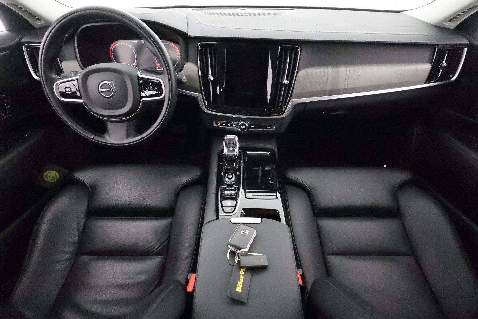 Volvo V90 2021 T6 TwE AWD Business Inscription aut **HarmanKardon / PA-lämmitin / Muistipenkit / Adapt. vakkari / P.kamera / Keyless** - 3,99 % KORKOTARJOUS TÄHÄN AUTOON - 