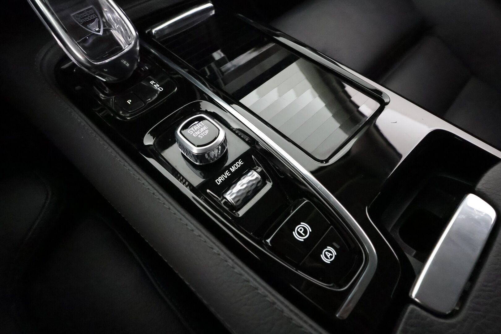 Volvo V90 2021 T6 TwE AWD Business Inscription aut **HarmanKardon / PA-lämmitin / Muistipenkit / Adapt. vakkari / P.kamera / Keyless** - 3,99 % KORKOTARJOUS TÄHÄN AUTOON - 