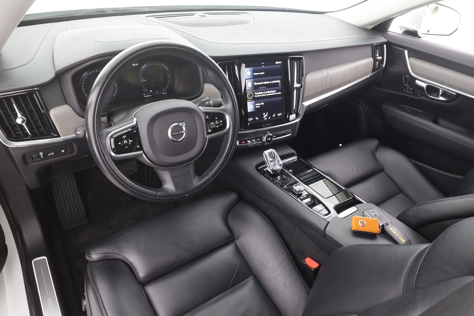 Volvo V90 2021 T6 TwE AWD Business Inscription aut - | Webasto | H&K | ACC | Full-LED | P.Kamera | Sporttinahat Muistilla | Navi | Kaistavahti | Katveavustin | Digimittaristo | Keyless | Suomi-auto | 2x Latauskaapelit | Kahdet renkaat |