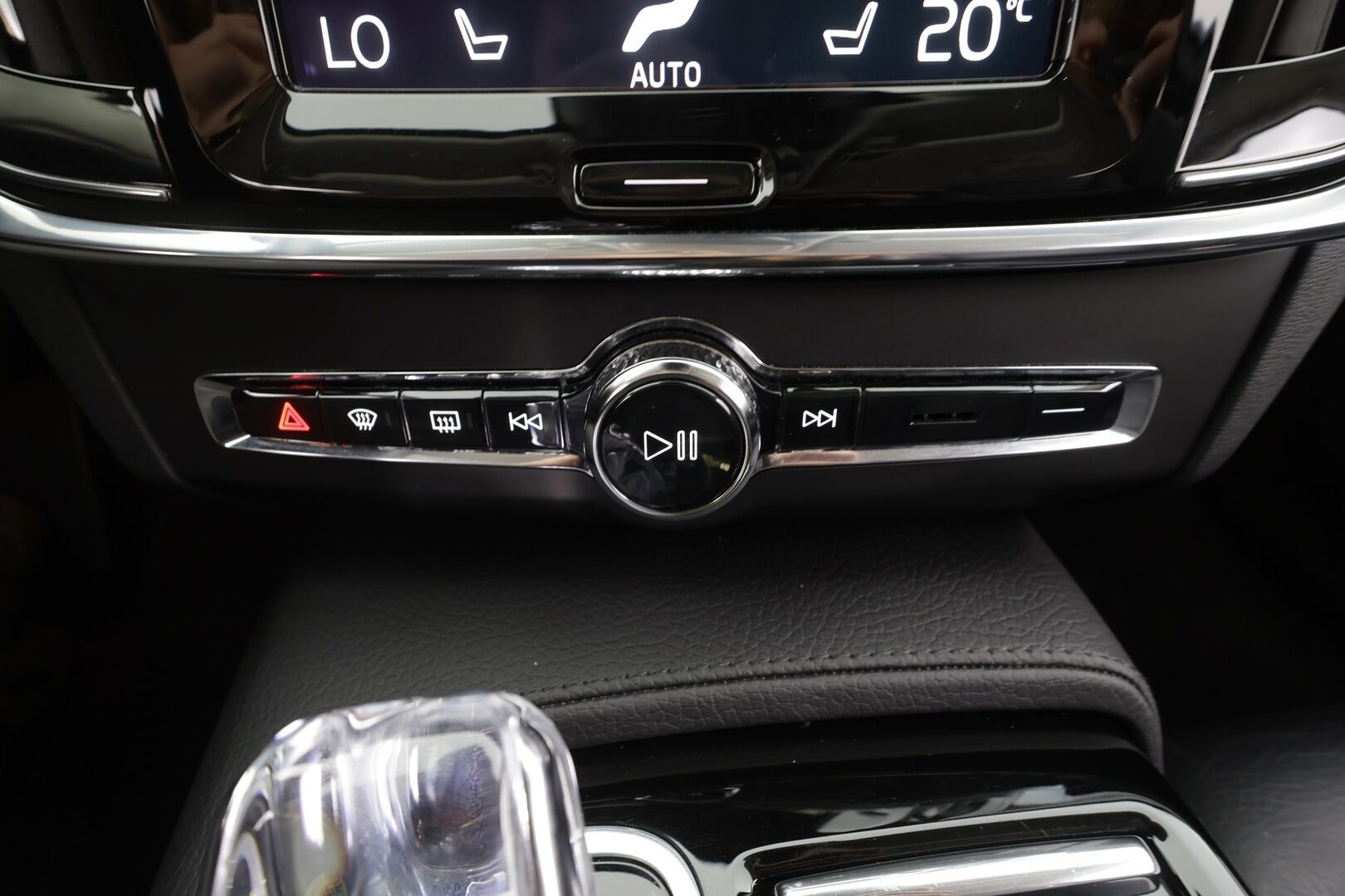 Volvo V90 2021 T6 TwE AWD Business Inscription aut - | Webasto | H&K | ACC | Full-LED | P.Kamera | Sporttinahat Muistilla | Navi | Kaistavahti | Katveavustin | Digimittaristo | Keyless | Suomi-auto | 2x Latauskaapelit | Kahdet renkaat |