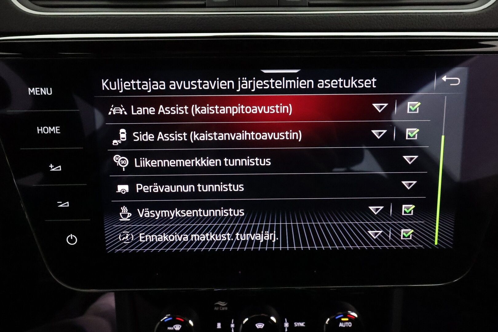 Skoda Superb 2021 Combi 1,4TSI PHEV L&K iV DSG **Panorama / Canton / Koukku / ACC / Matrix-LED / 360° / Hierova&Ilmastoitu Muistipenkki** - Webasto / Suomi-auto / 2x Latauskaapelit / Kahdet Renkaat / **HUIPPU VARUSTEILLA**