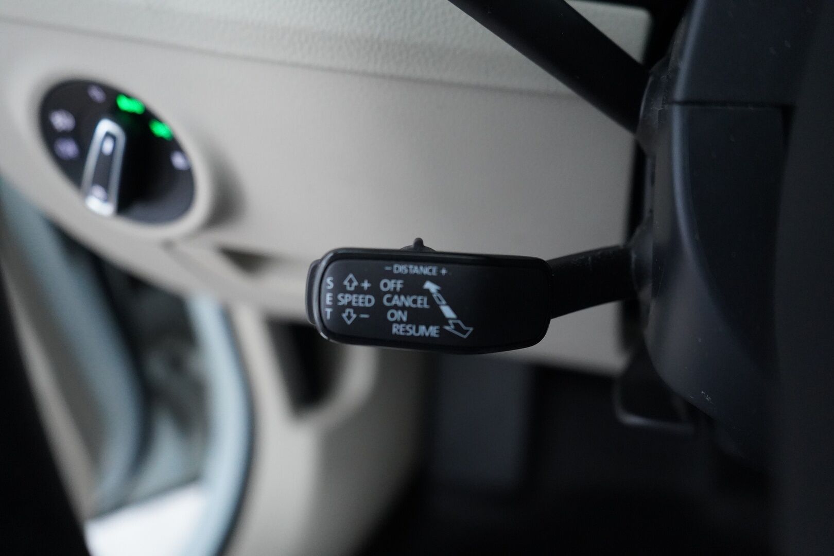 Skoda Superb 2016 2,0 TDI 190 4x4 L&K DSG Autom. *Ilmastoidut penkit muistilla / Webasto / ACC / Koukku / Kamera / Canton* - Kahdet renkaat vanteilla / Fiksut huollot / L&K / Neliveto 