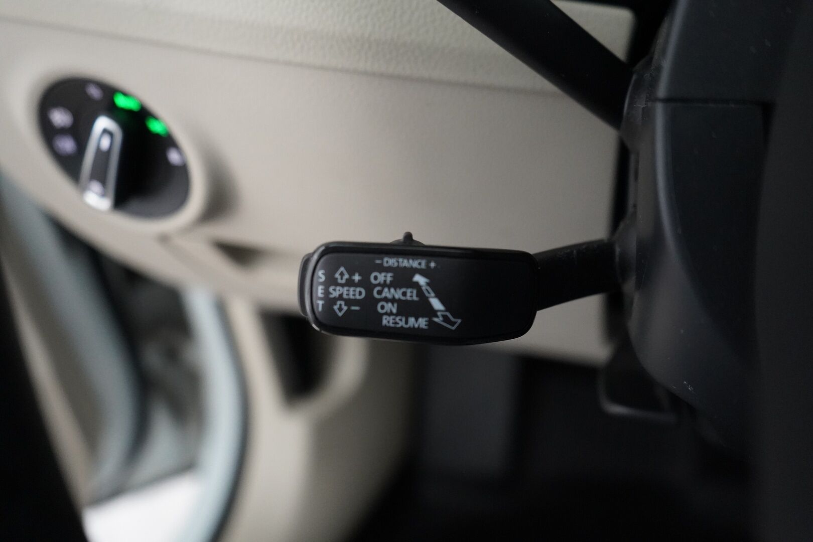 Skoda Superb 2016 2,0 TDI 190 4x4 L&K DSG Autom. *Ilmastoidut penkit muistilla / Webasto / ACC / Koukku / Kamera / Canton* - Kahdet renkaat vanteilla / Fiksut huollot / L&K / Neliveto 